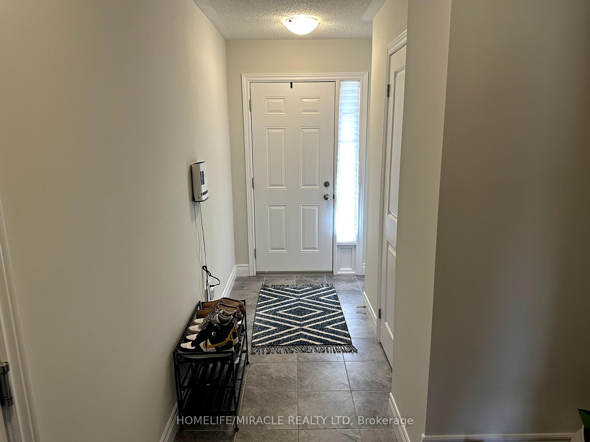 Photo 8 of 300 daffodil Court, Gravenhurst, Muskoka (S) — HOMEH