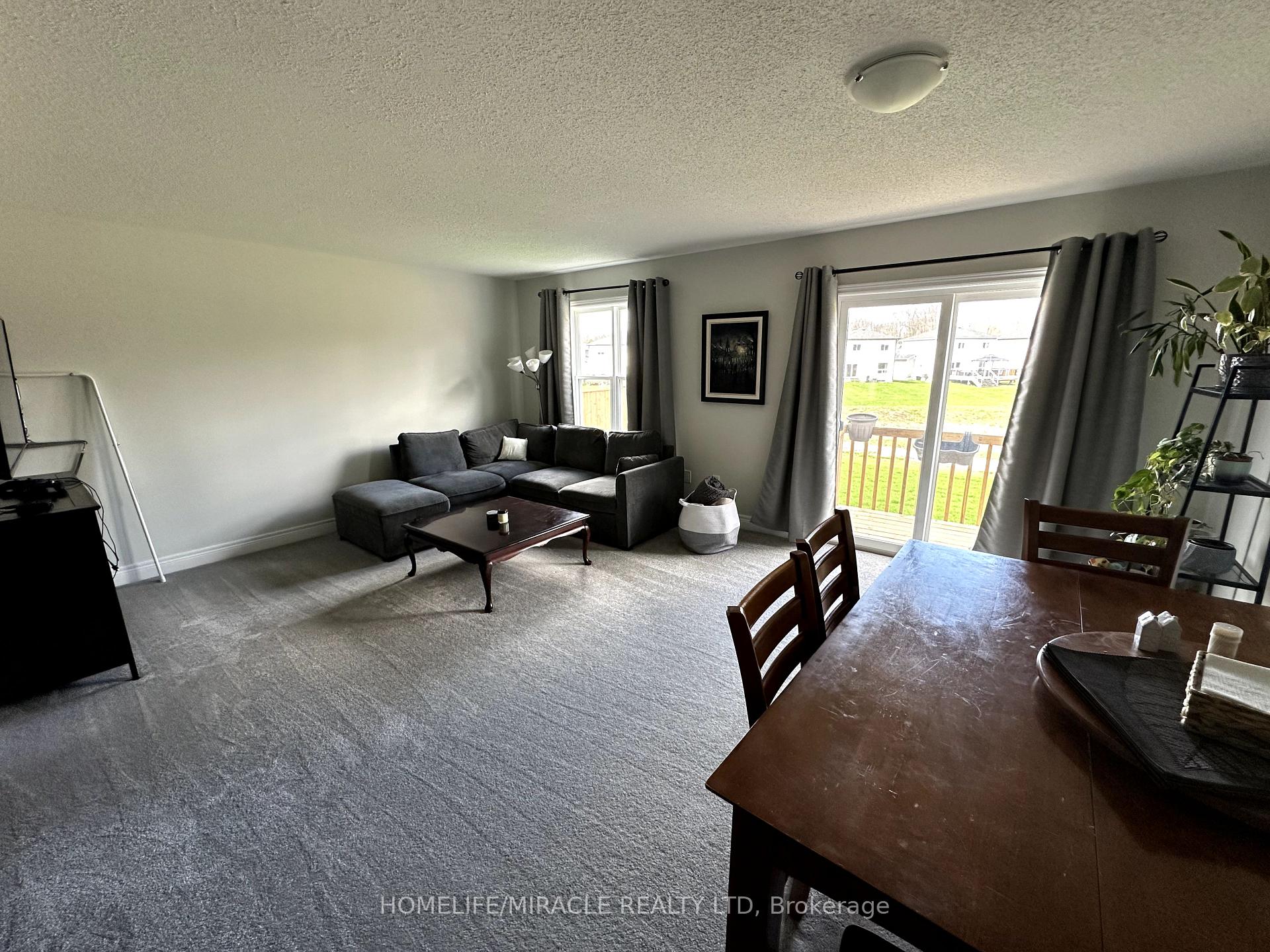 Photo 6 of 300 daffodil Court, Gravenhurst, Muskoka (S) — HOMEH