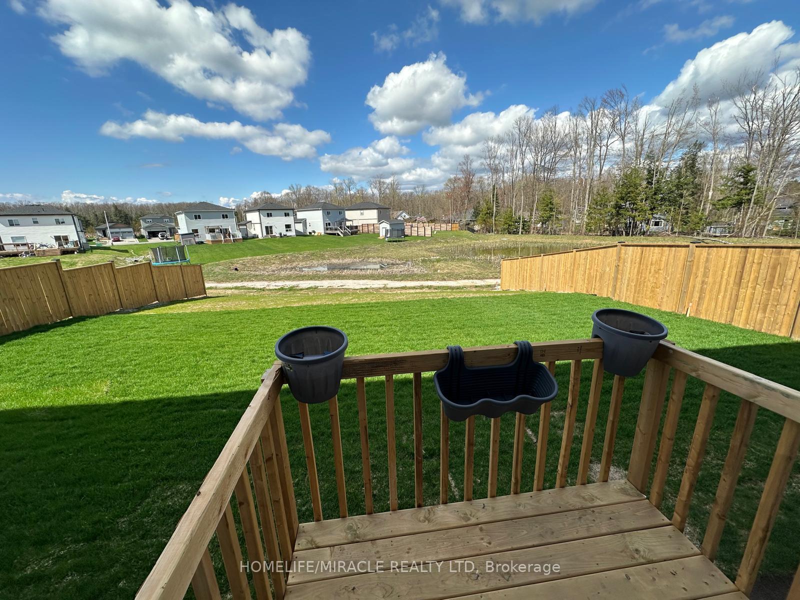 Photo 3 of 300 daffodil Court, Gravenhurst, Muskoka (S) — HOMEH