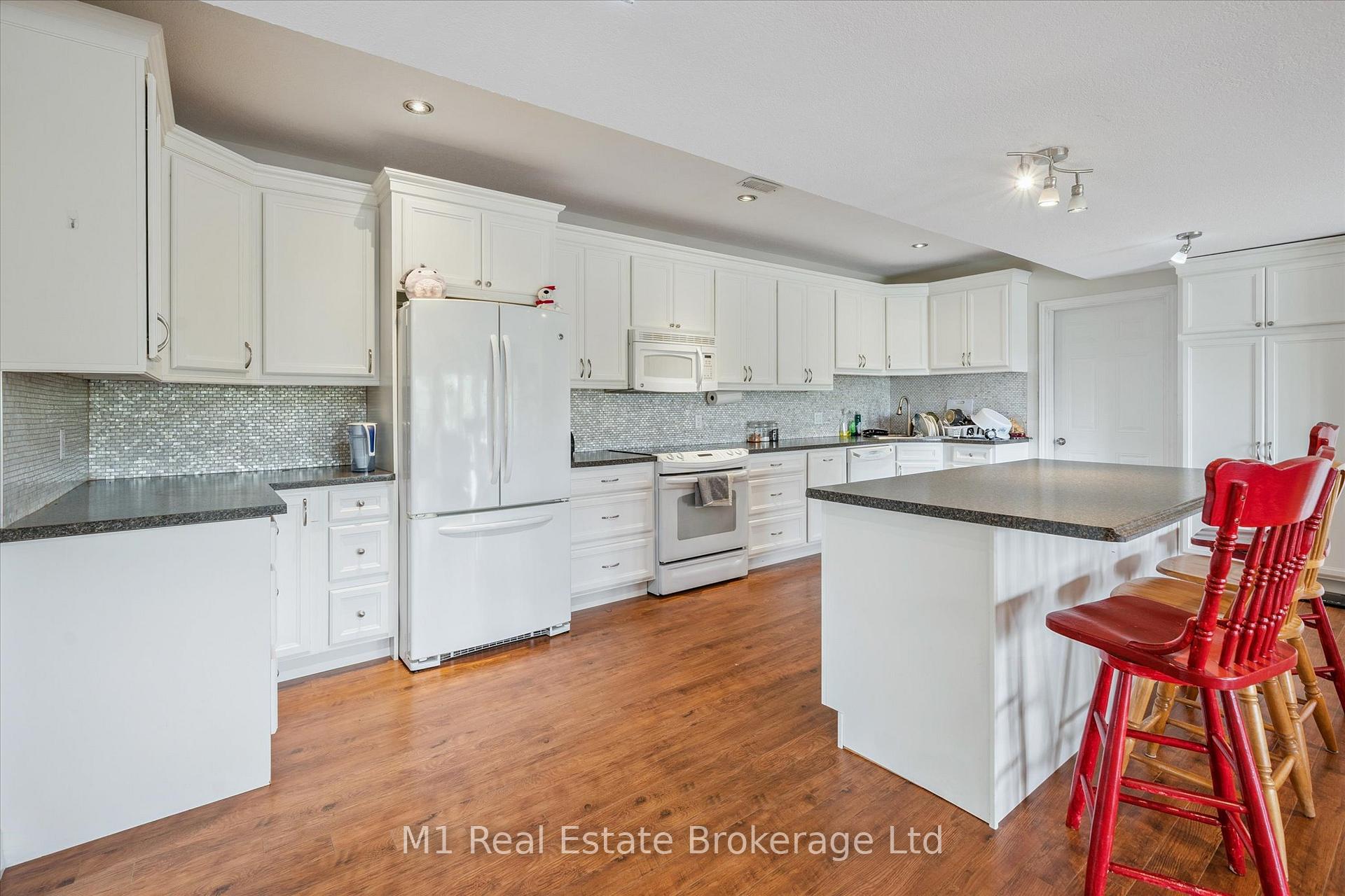 Photo 25 of 65 Big Sound Rd, McDougall — HOMEH