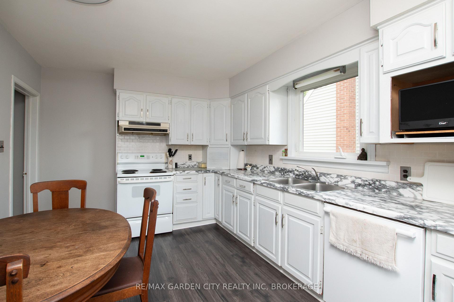 Photo 12 of 37 Mcdonald Avenue, Thorold, Thorold Downtown — HOMEH