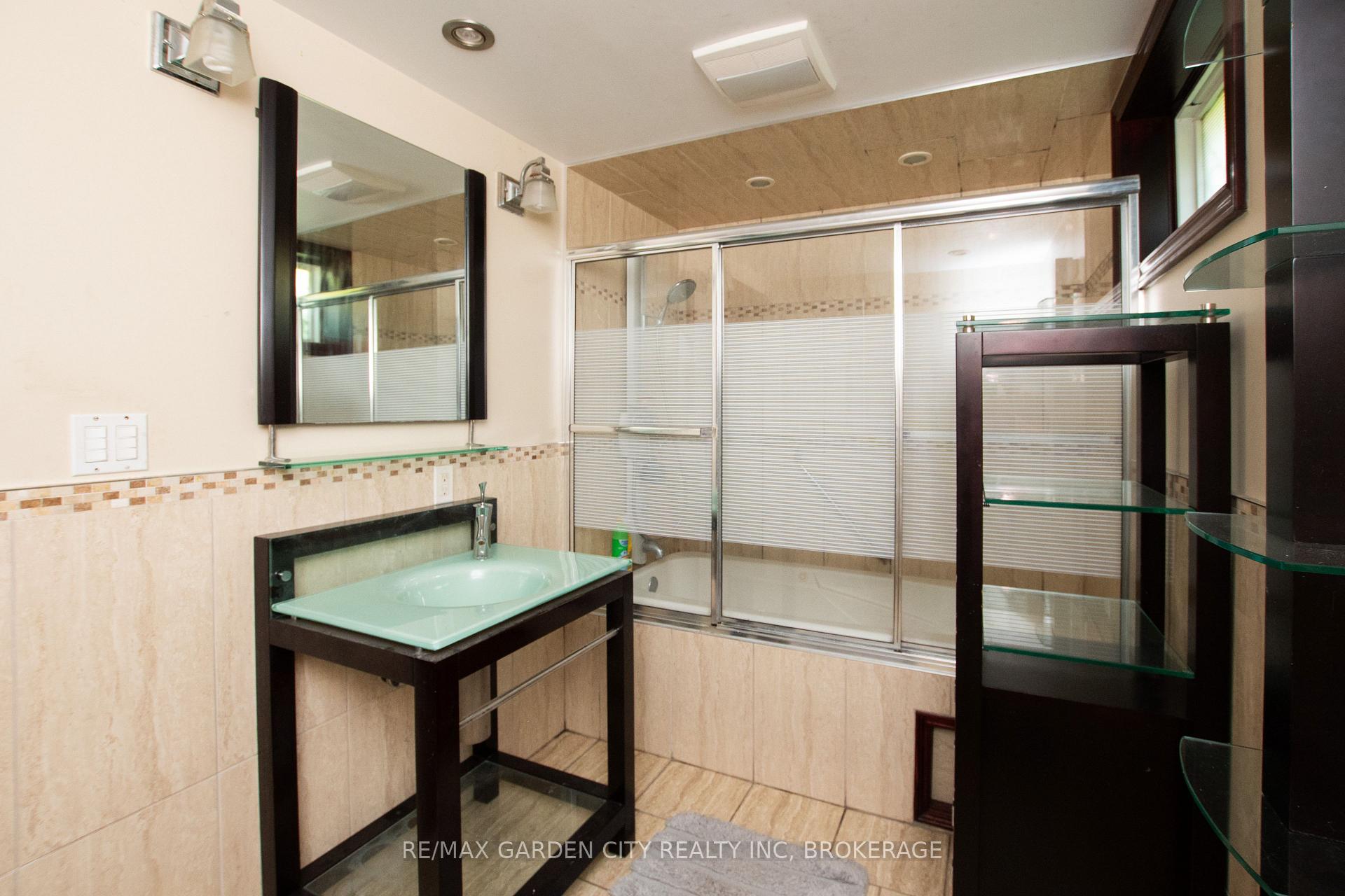 Photo 28 of 37 Mcdonald Avenue, Thorold, Thorold Downtown — HOMEH