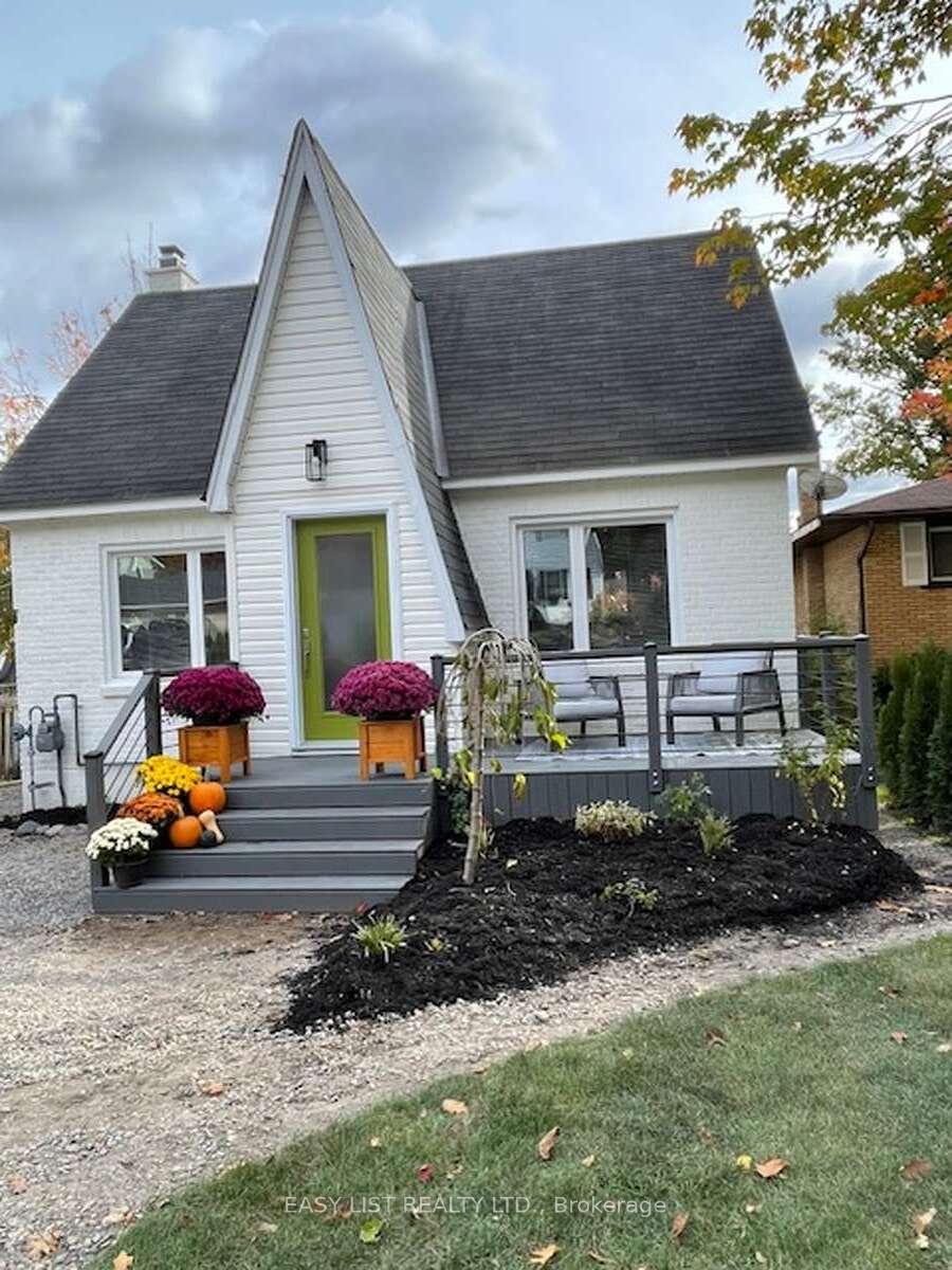 Photo 12 of 79 Ontario Avenue, Sault Ste Marie — HOMEH
