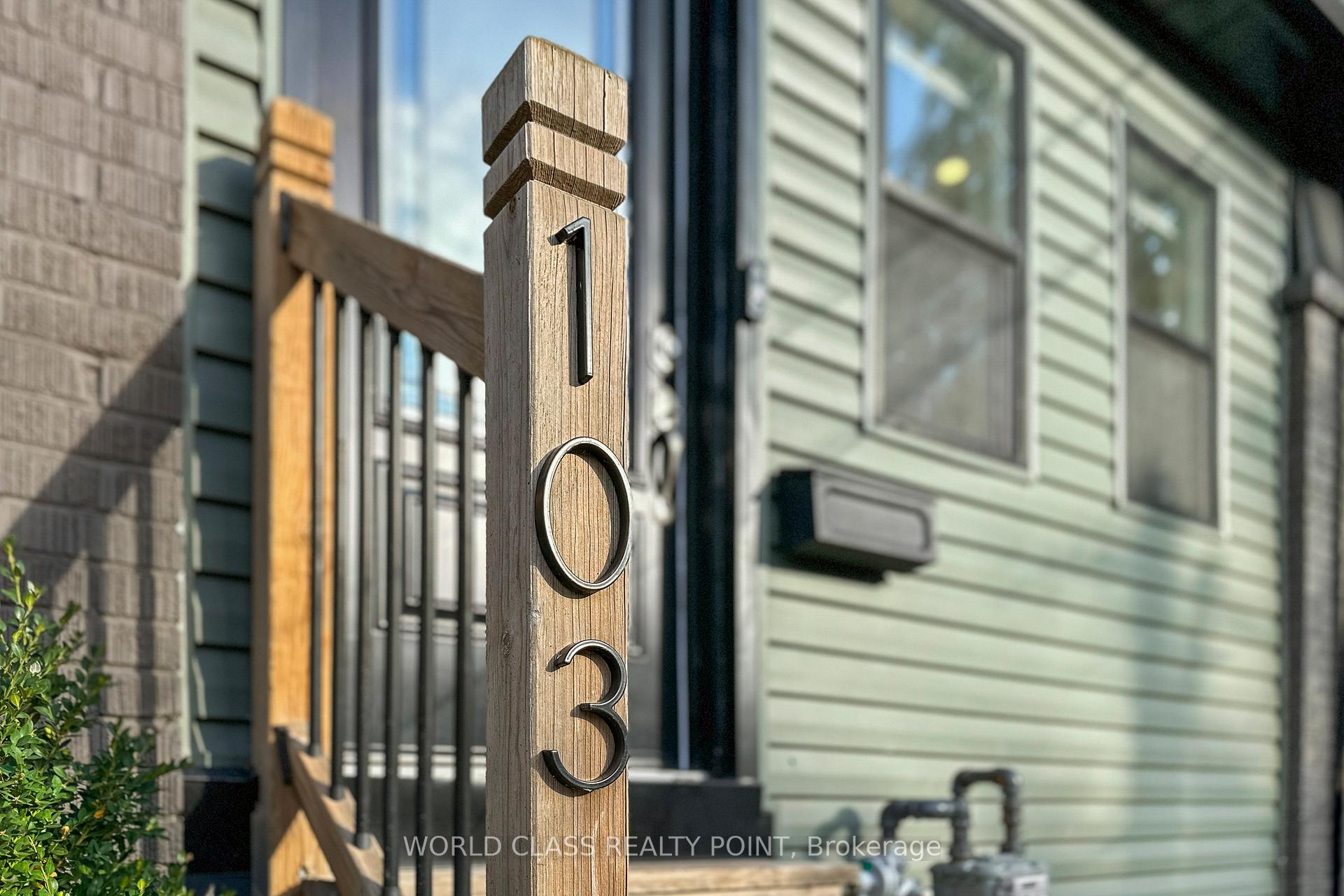 Photo 4 of 103 Kent Road, Toronto, Greenwood-Coxwell — HOMEH