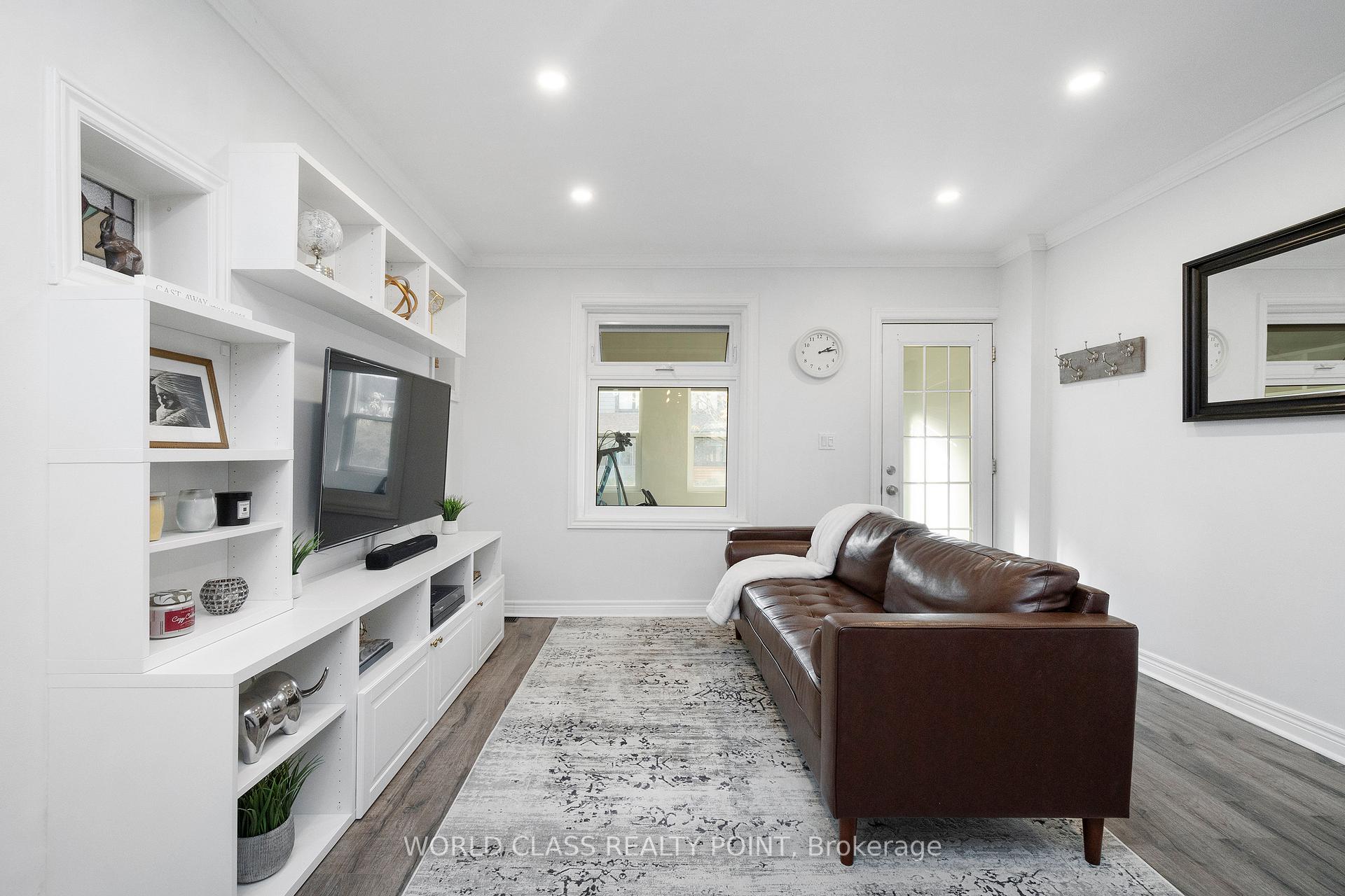 Photo 3 of 103 Kent Road, Toronto, Greenwood-Coxwell — HOMEH