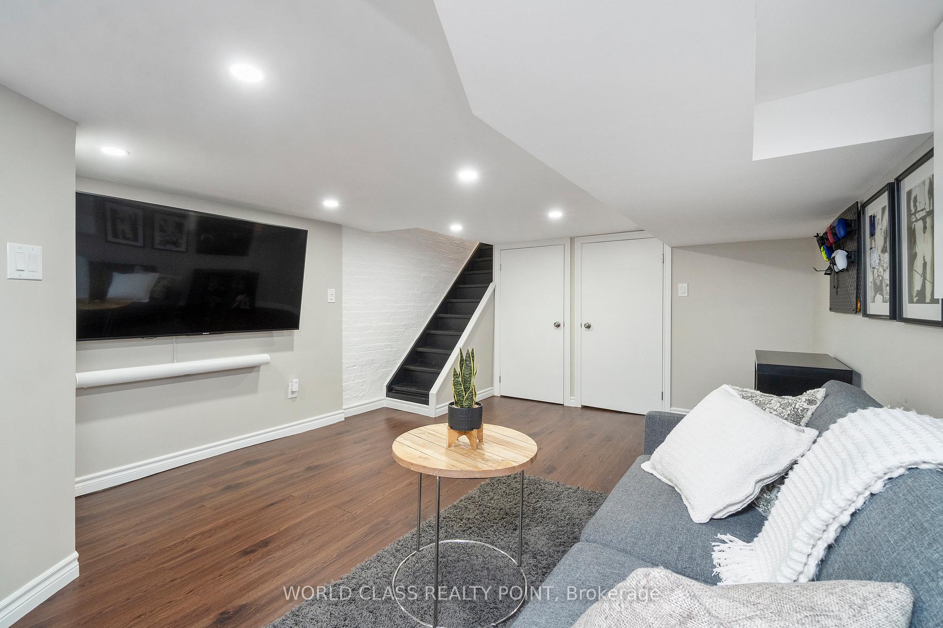 Photo 33 of 103 Kent Road, Toronto, Greenwood-Coxwell — HOMEH