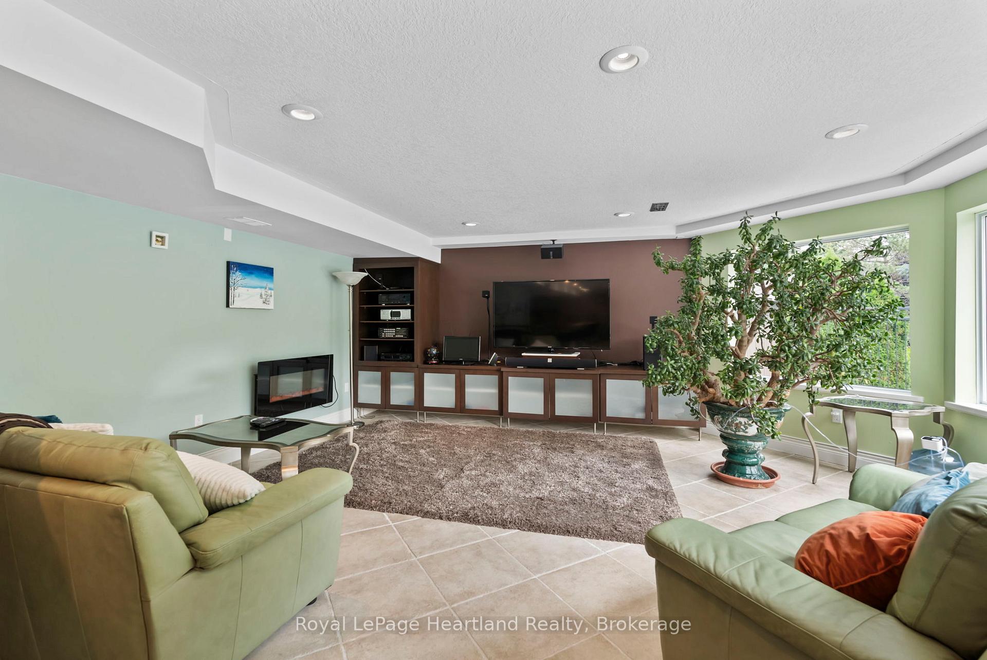 Photo 33 of 169 Park Drive, North Huron, Wingham — HOMEH