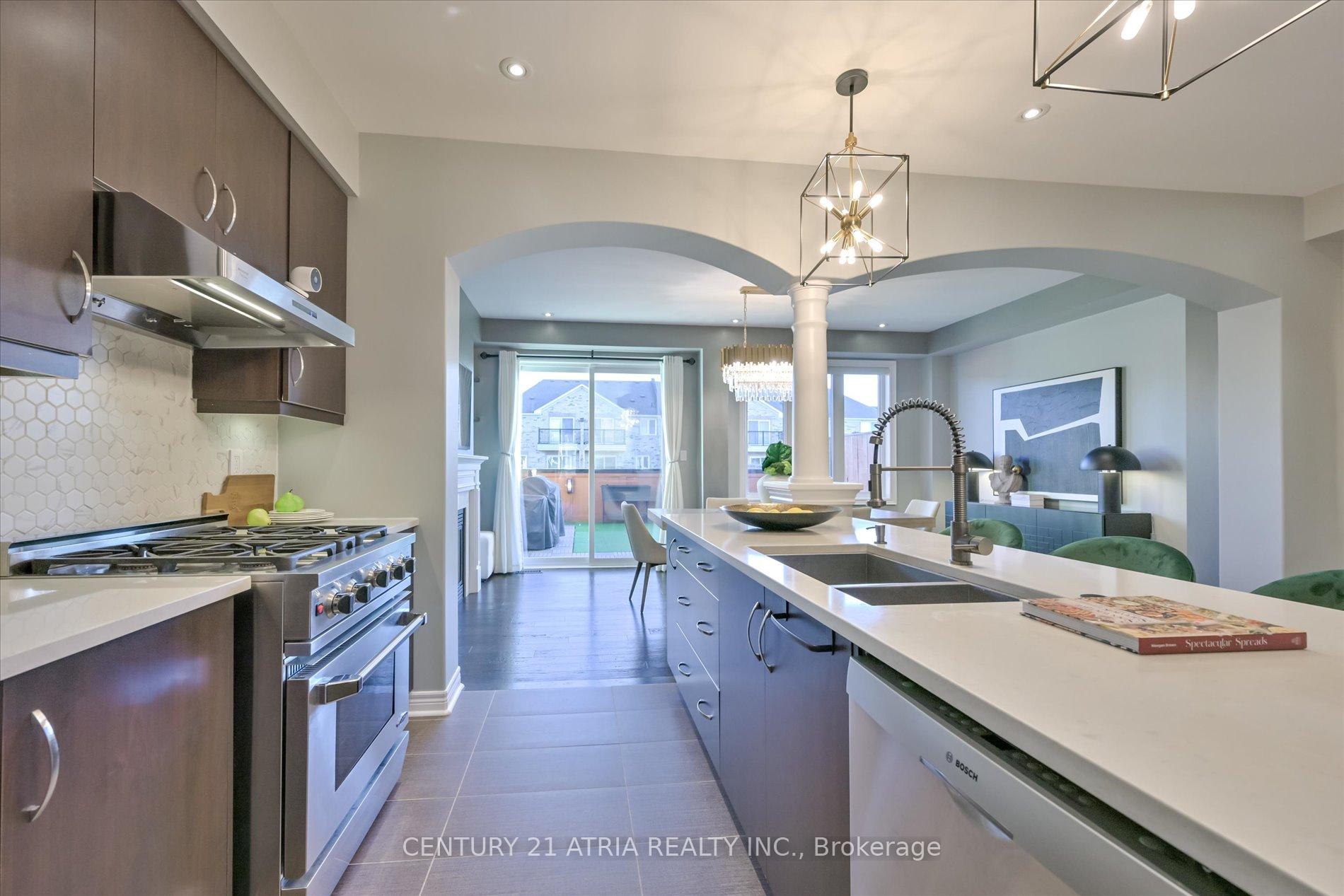 Photo 9 of 13 Earnshaw Drive, Markham, Victoria Square — HOMEH