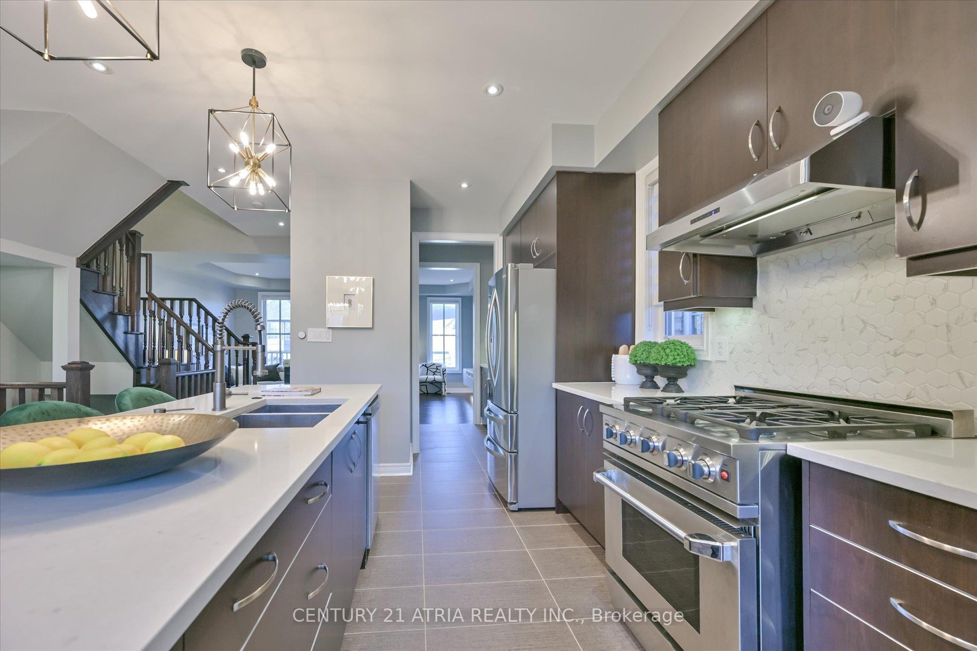Photo 8 of 13 Earnshaw Drive, Markham, Victoria Square — HOMEH