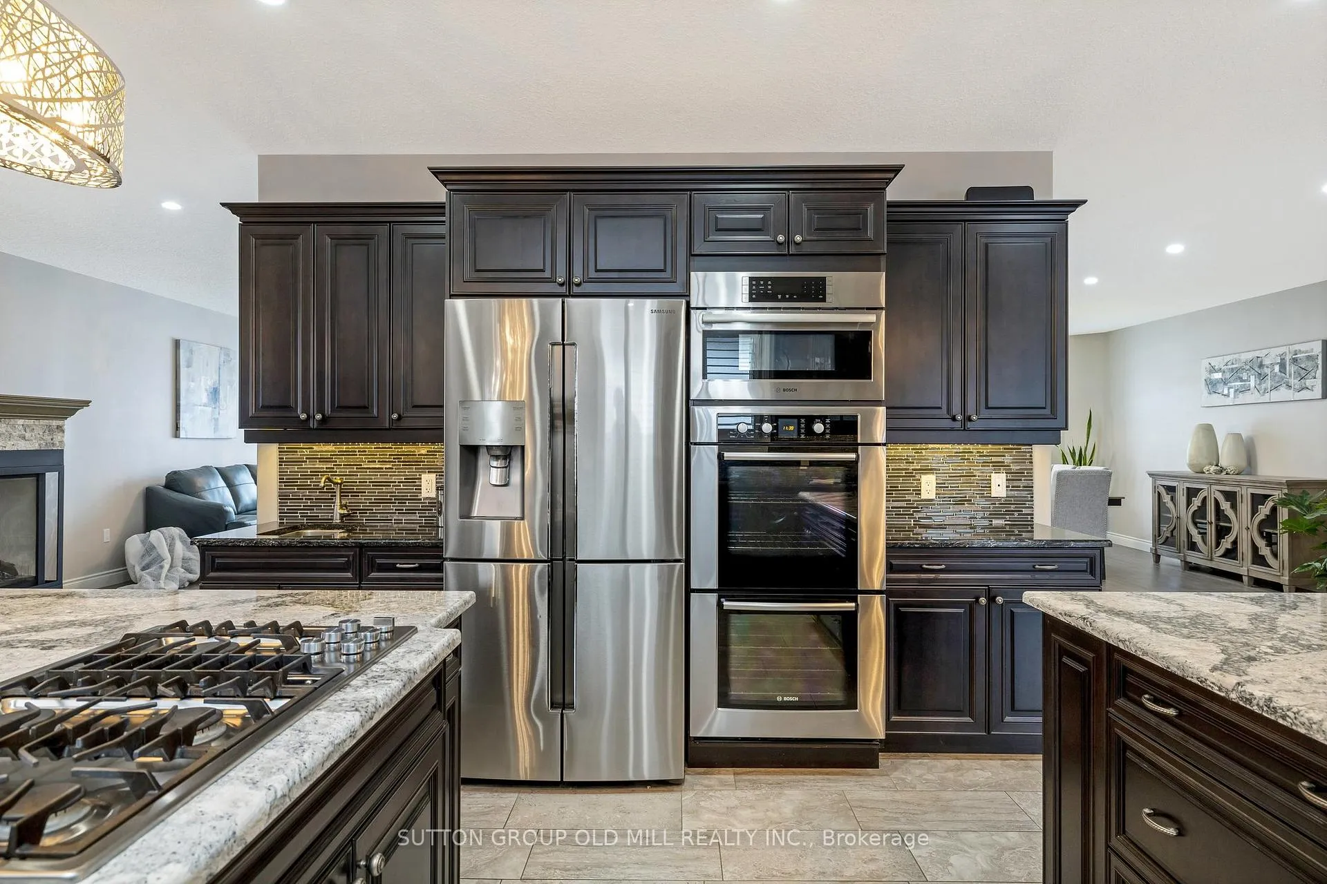 Photo 8 of 17 Miller Drive, Hamilton, Ancaster — HOMEH