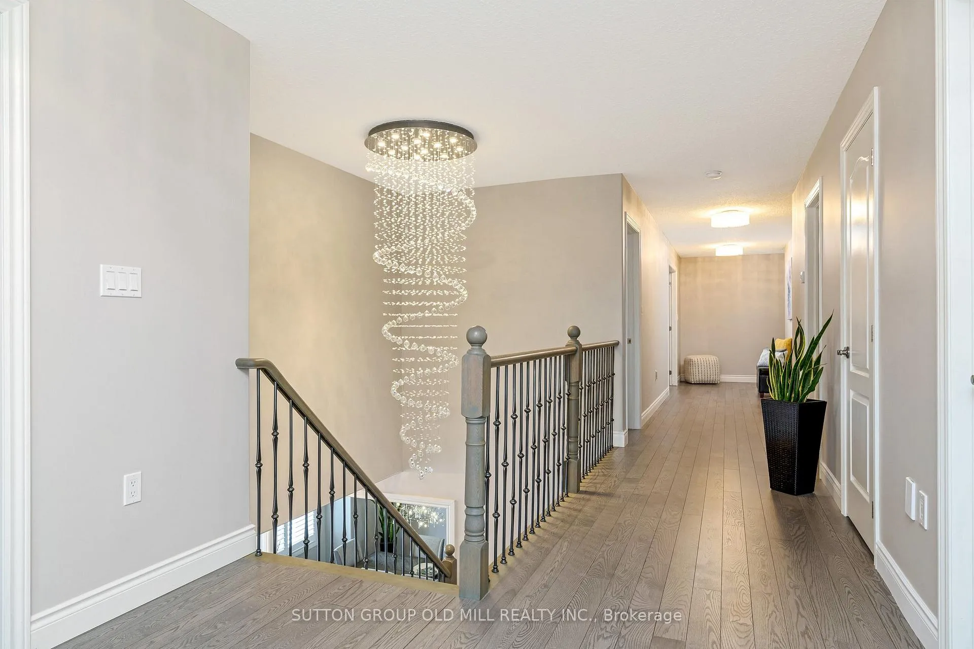 Photo 23 of 17 Miller Drive, Hamilton, Ancaster — HOMEH