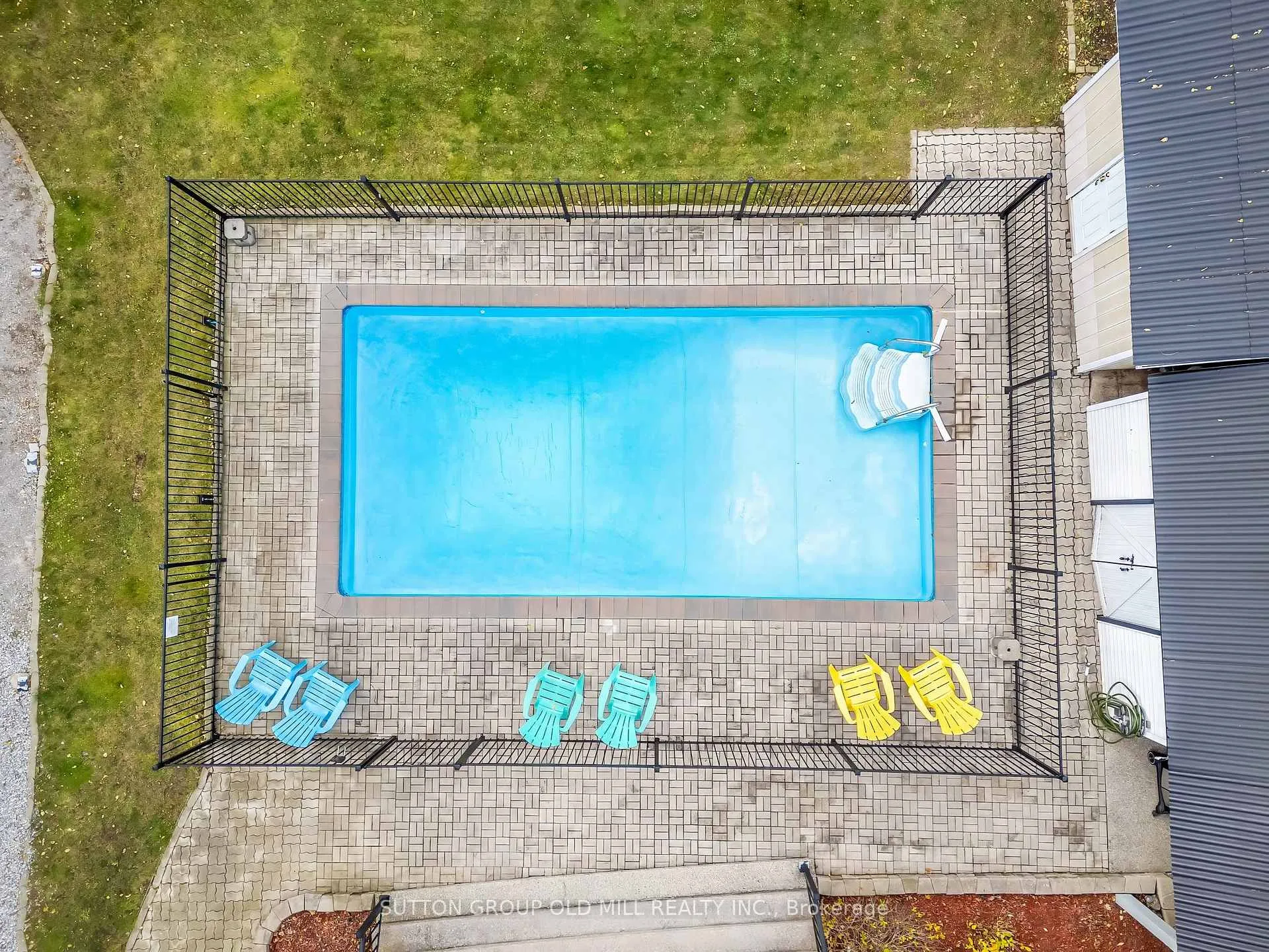 Photo 47 of 17 Miller Drive, Hamilton, Ancaster — HOMEH