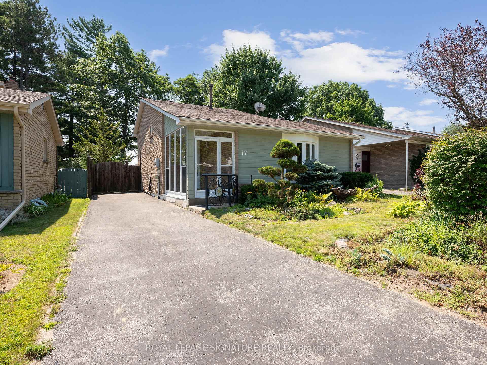 Front of 17 Shelley Lane