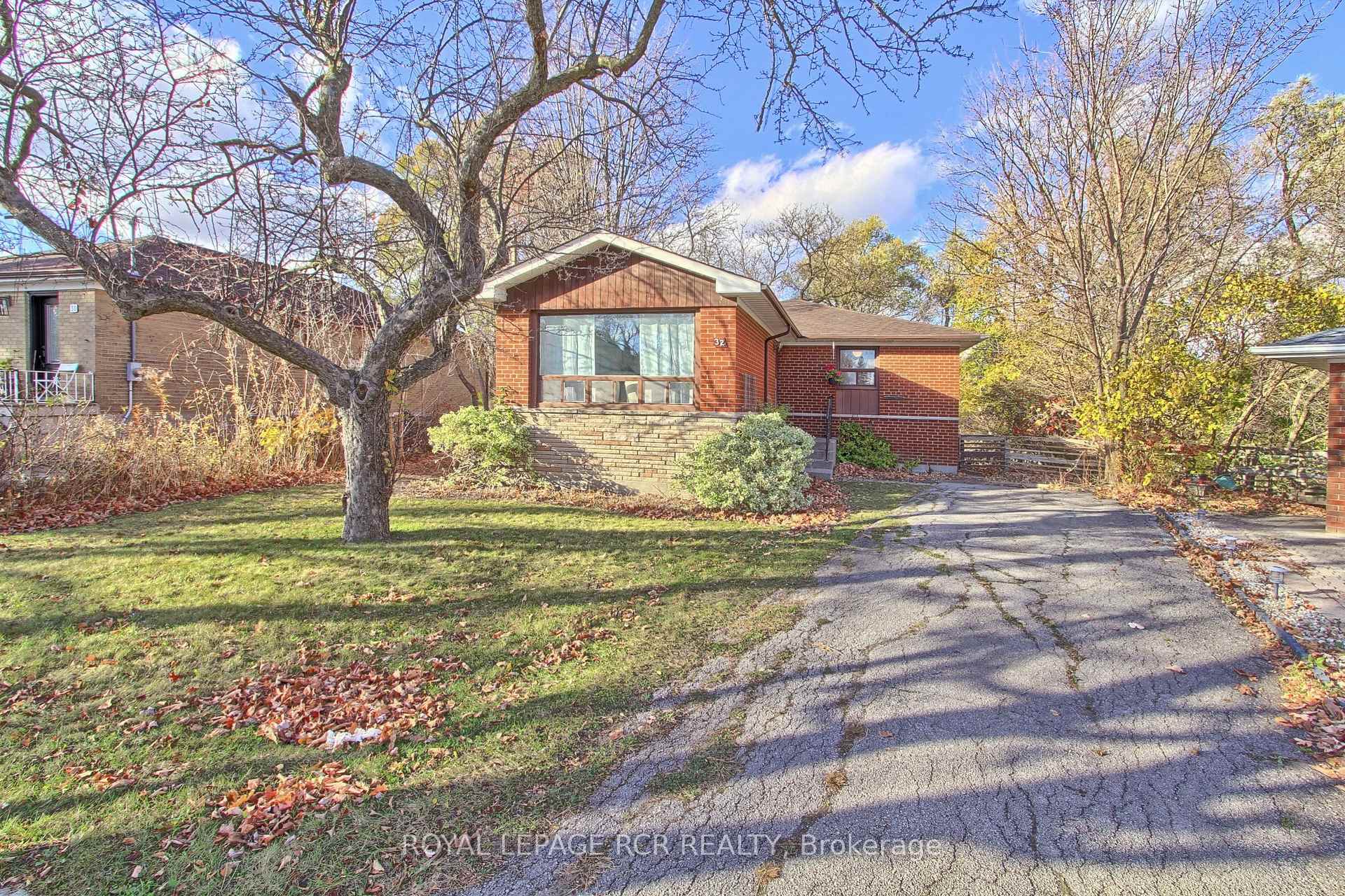 Photo 40 of 32 Graylee Avenue, Scarborough, Eglinton East — HOMEH