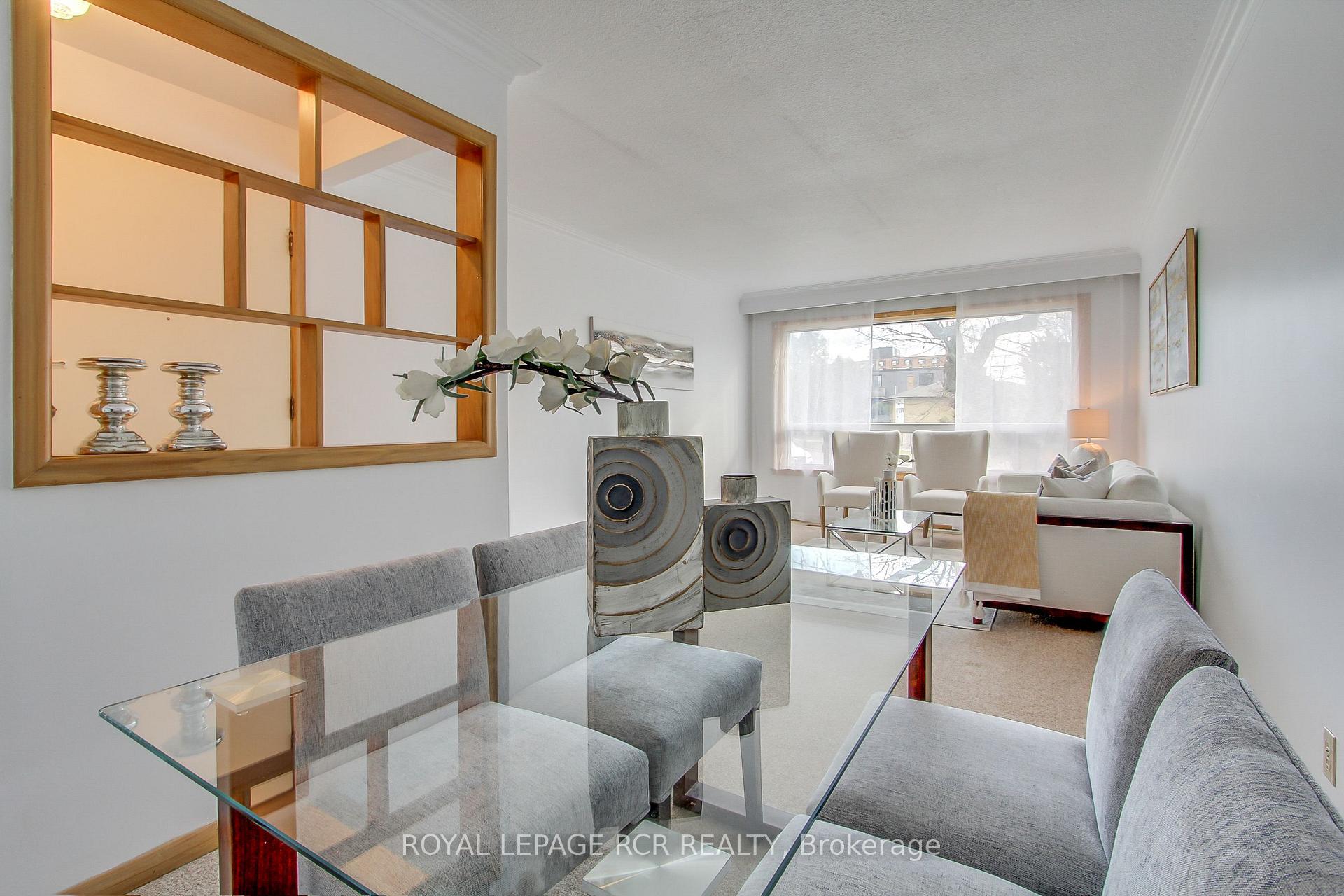 Photo 12 of 32 Graylee Avenue, Scarborough, Eglinton East — HOMEH