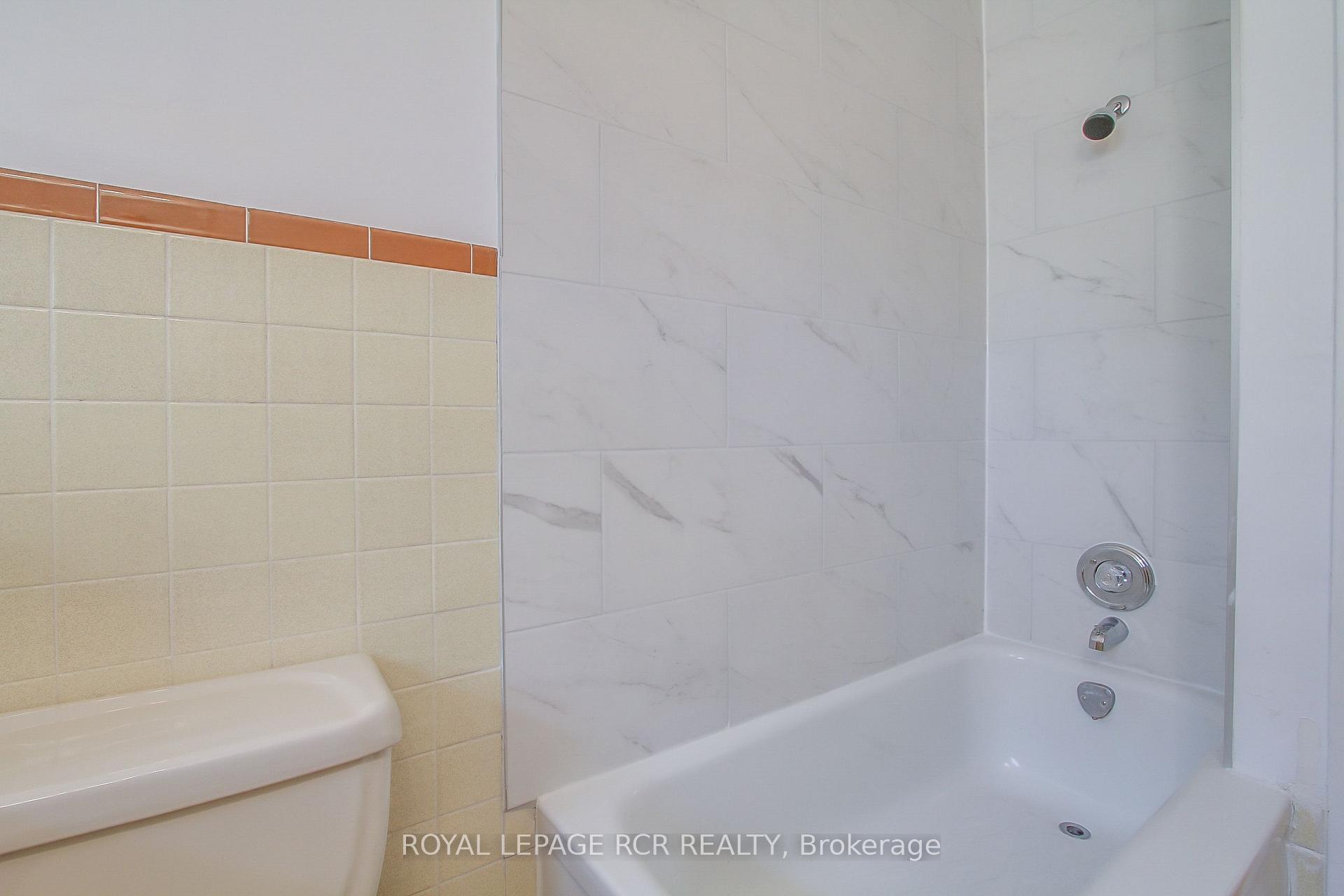 Photo 23 of 32 Graylee Avenue, Scarborough, Eglinton East — HOMEH