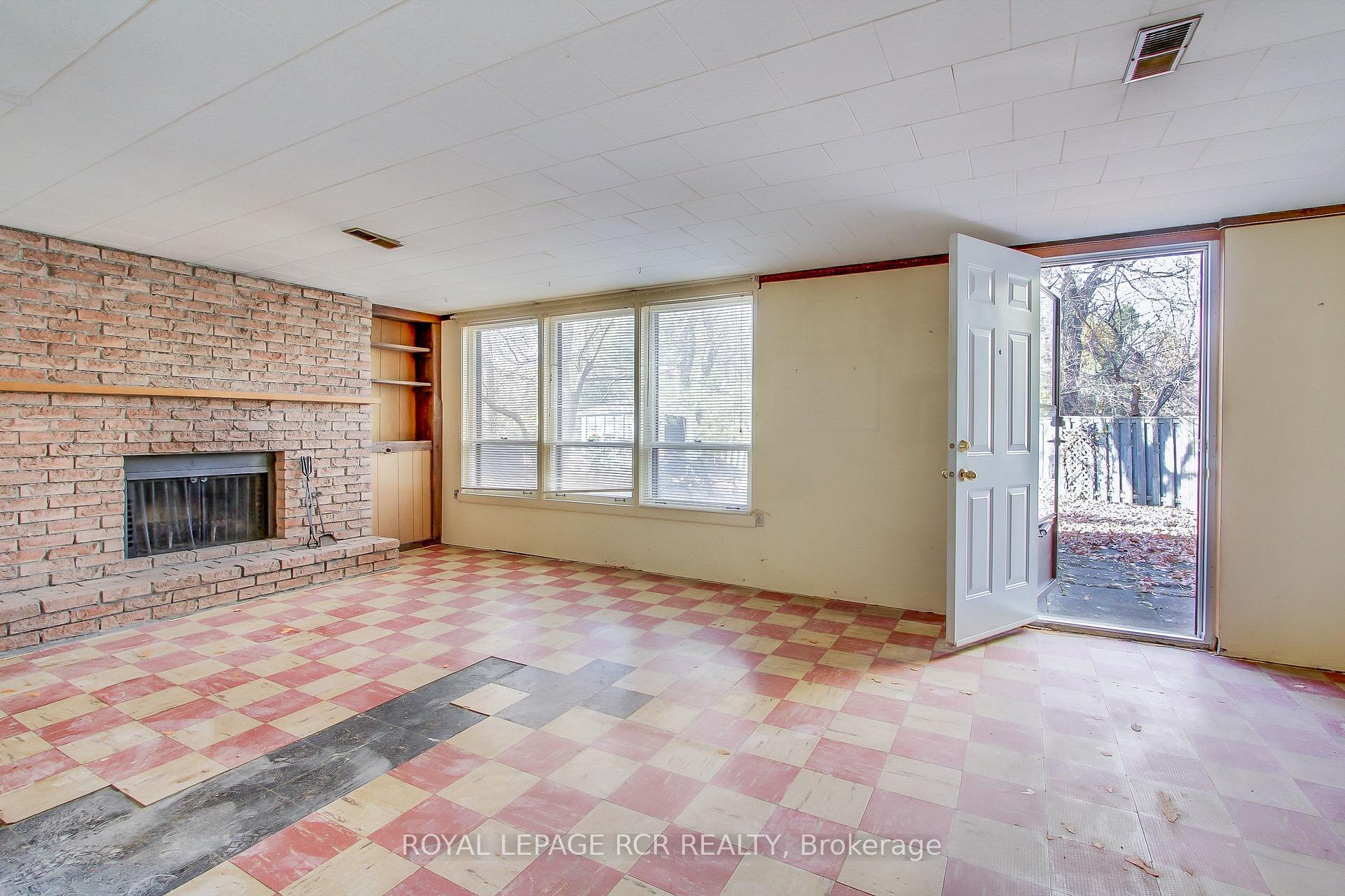 Photo 28 of 32 Graylee Avenue, Scarborough, Eglinton East — HOMEH