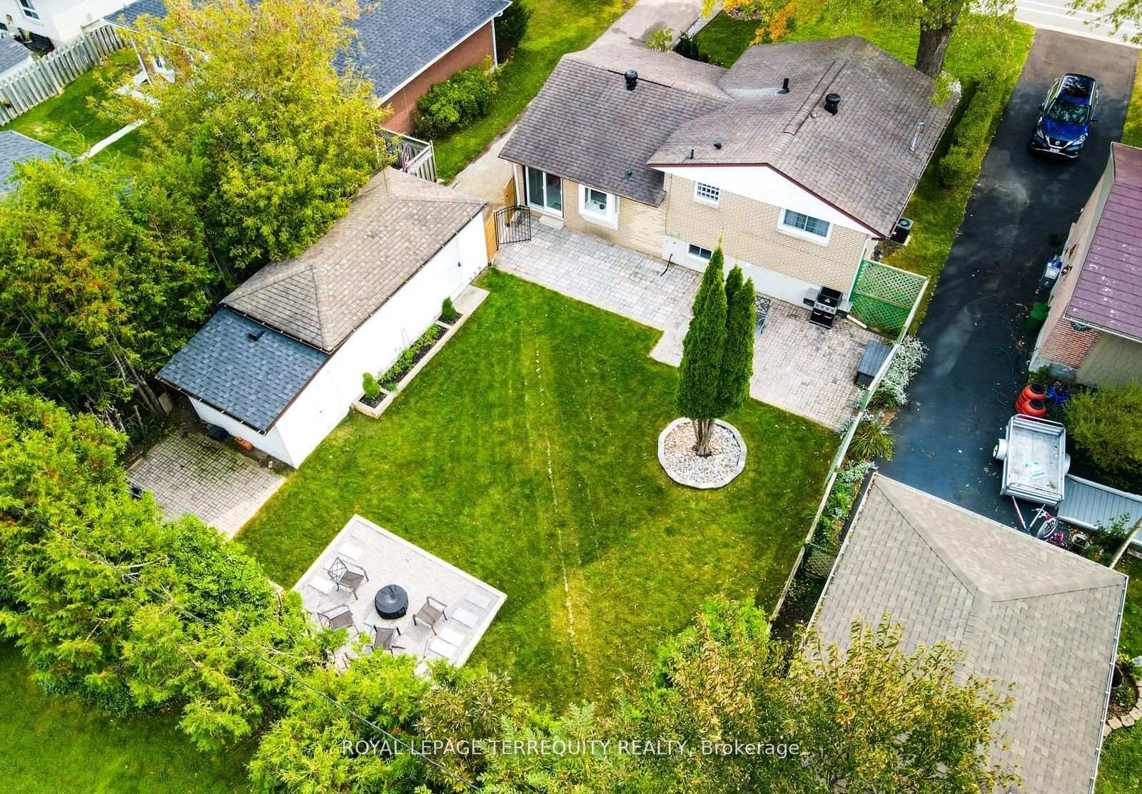 Photo 2 of 390 Little Avenue, Barrie, Allandale — HOMEH