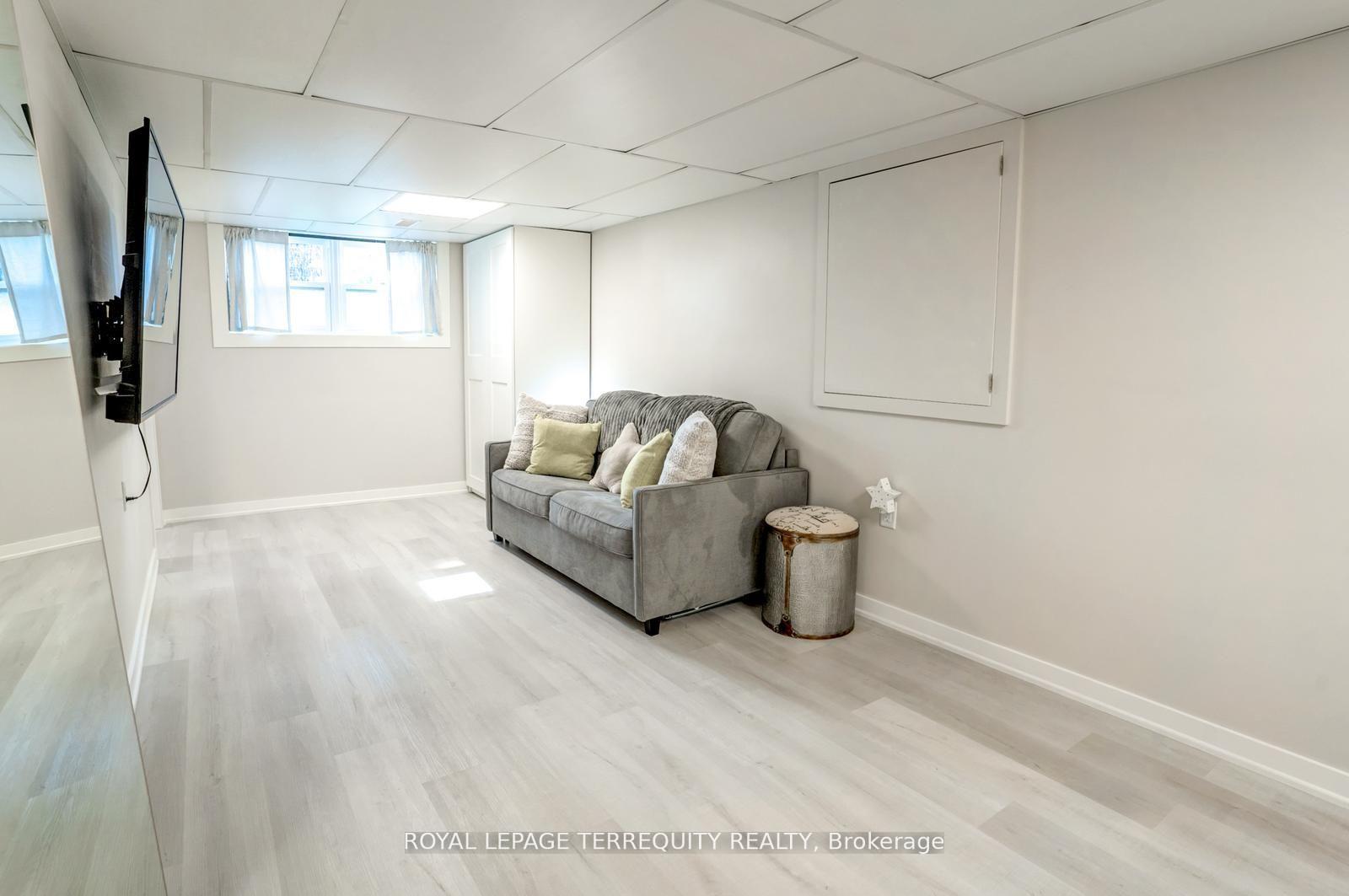 Photo 20 of 390 Little Avenue, Barrie, Allandale — HOMEH