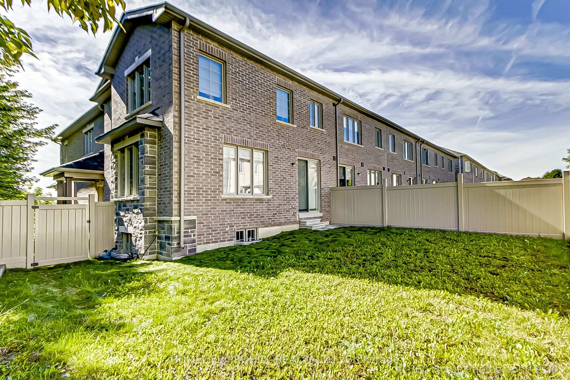 Photo 20 of 120 Ian Baron Avenue, Markham, Village Green-South Unionville — HOMEH