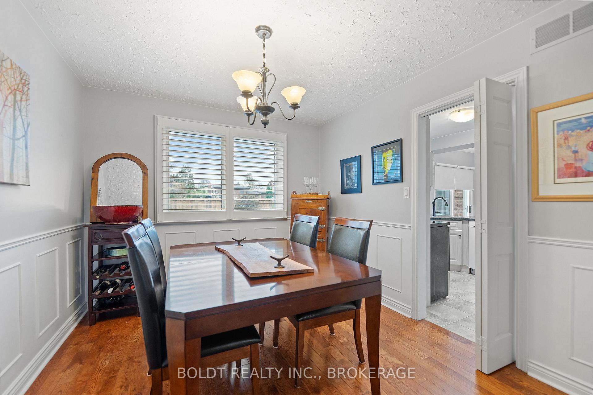 Photo 12 of 54 Belair Drive, St. Catharines, Port Dalhousie — HOMEH