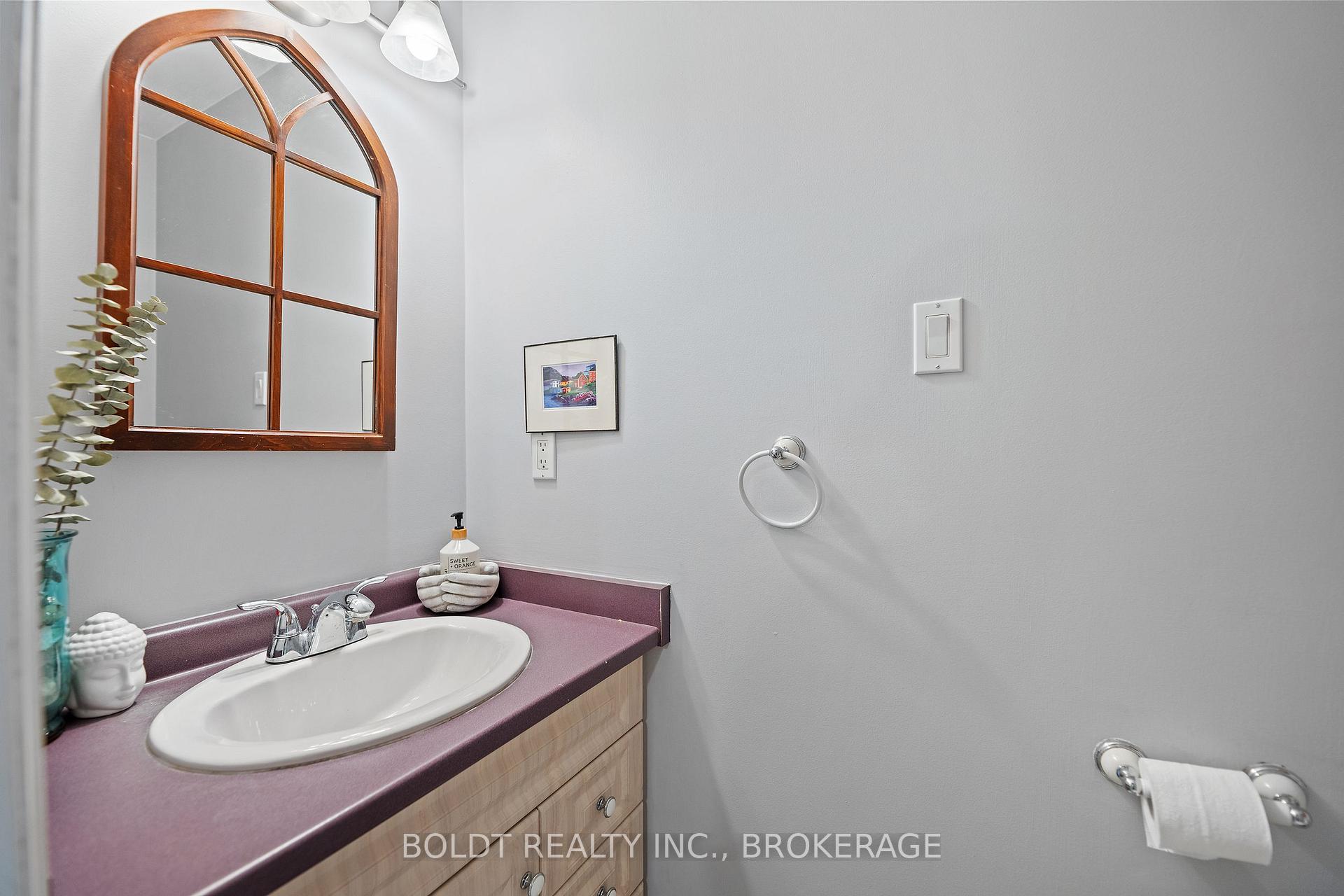 Photo 15 of 54 Belair Drive, St. Catharines, Port Dalhousie — HOMEH