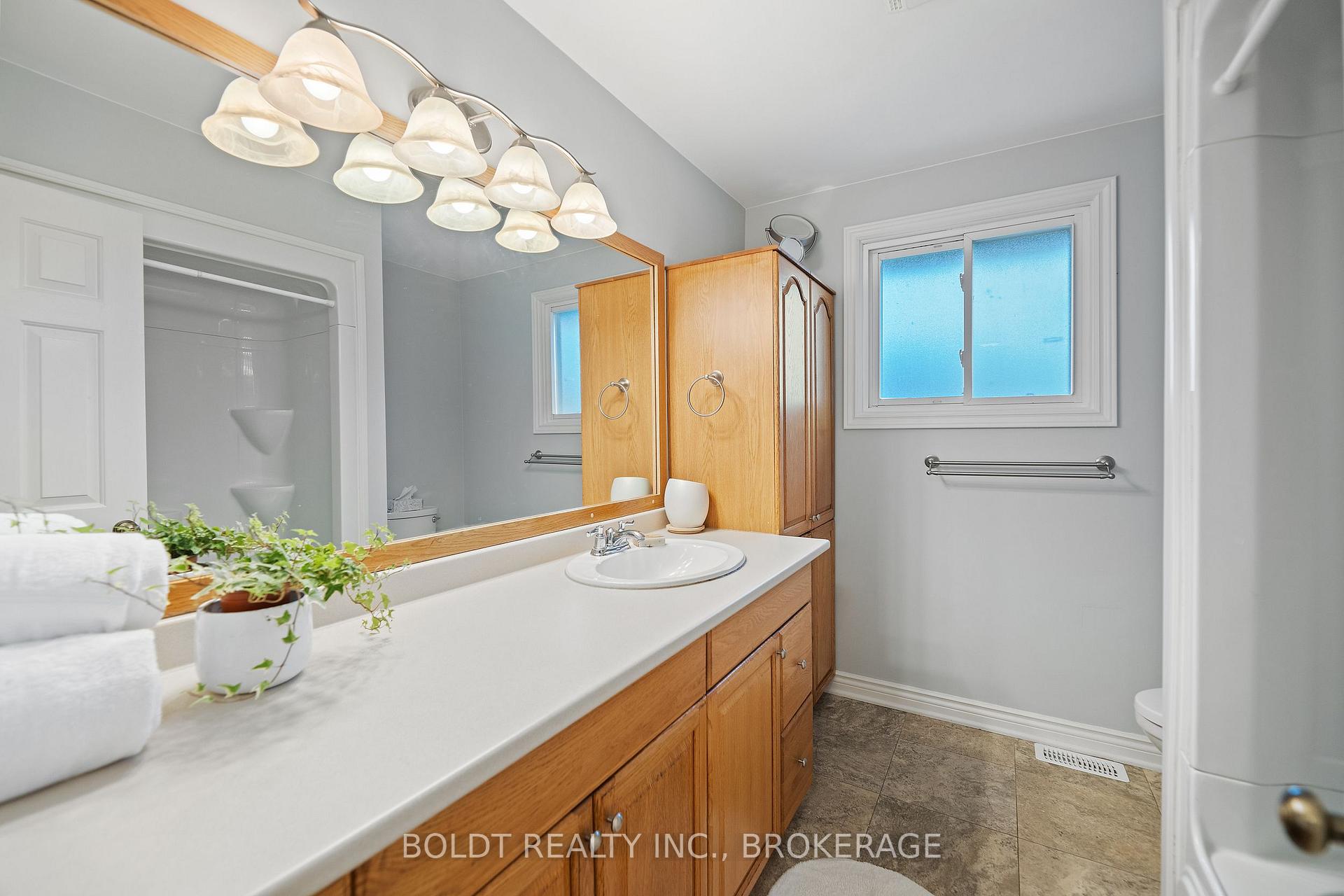 Photo 27 of 54 Belair Drive, St. Catharines, Port Dalhousie — HOMEH