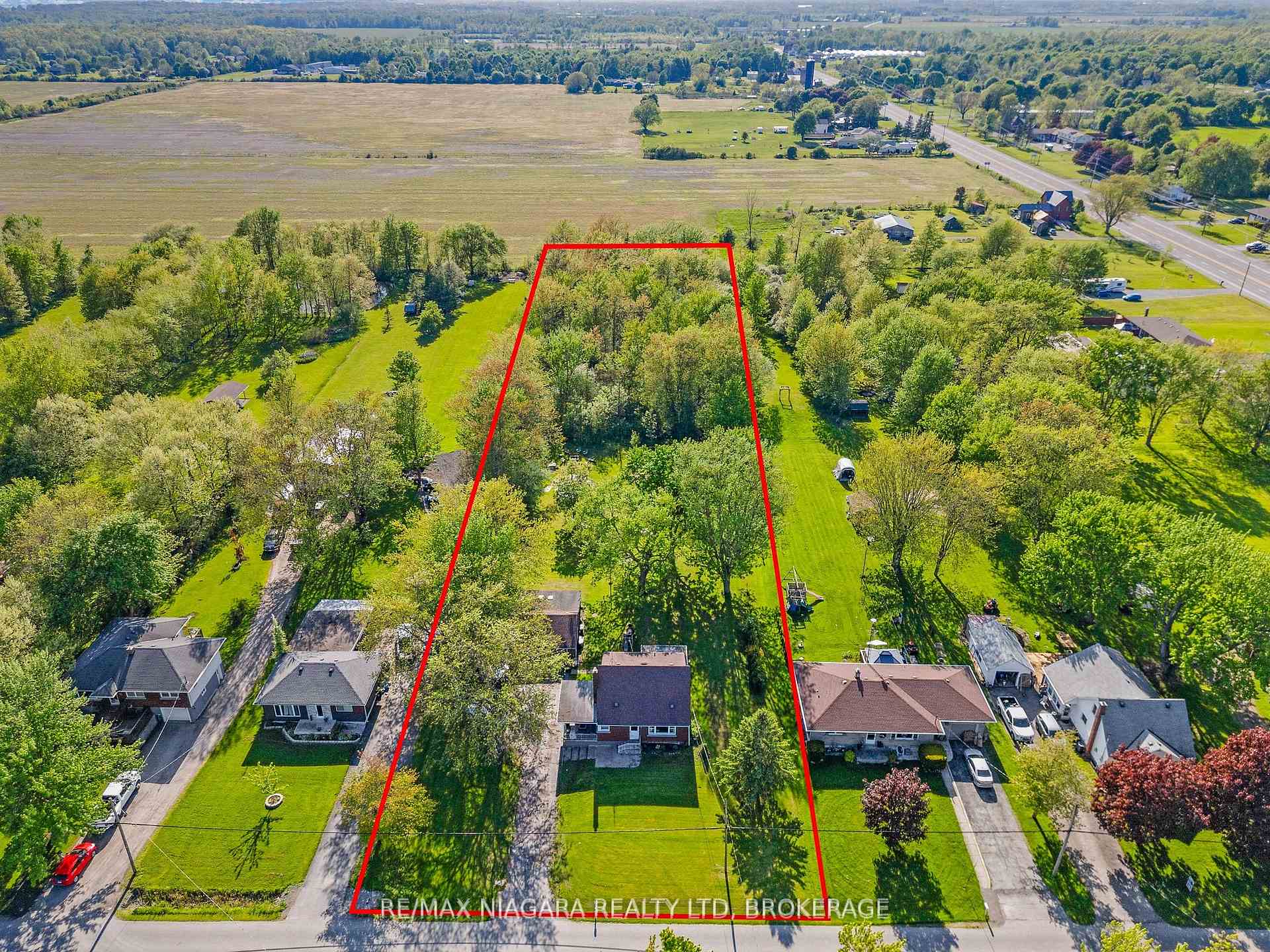 Photo 9 of 958 Silver Bay Road, Port Colborne, Sherkston — HOMEH