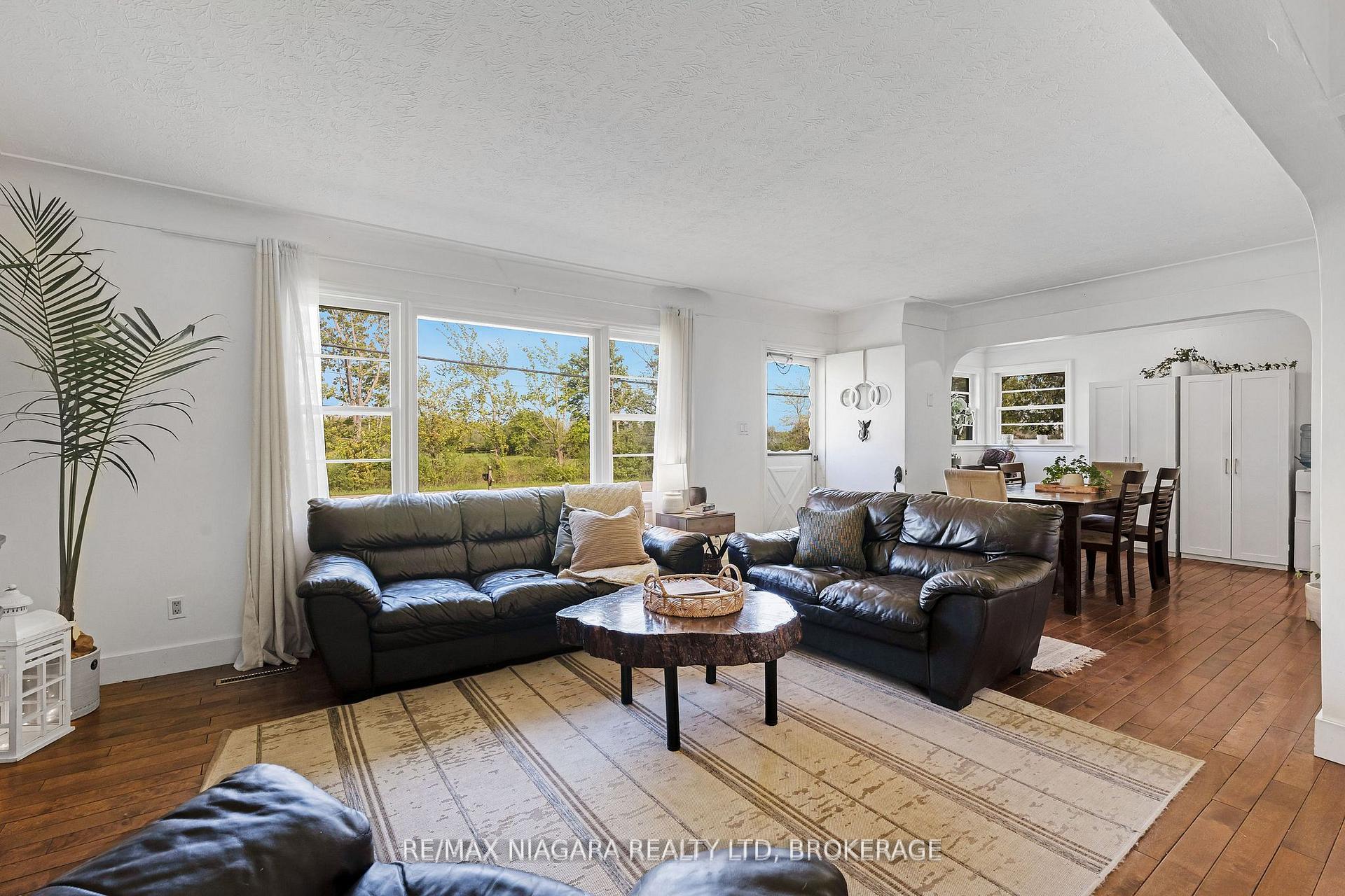 Photo 6 of 958 Silver Bay Road, Port Colborne, Sherkston — HOMEH