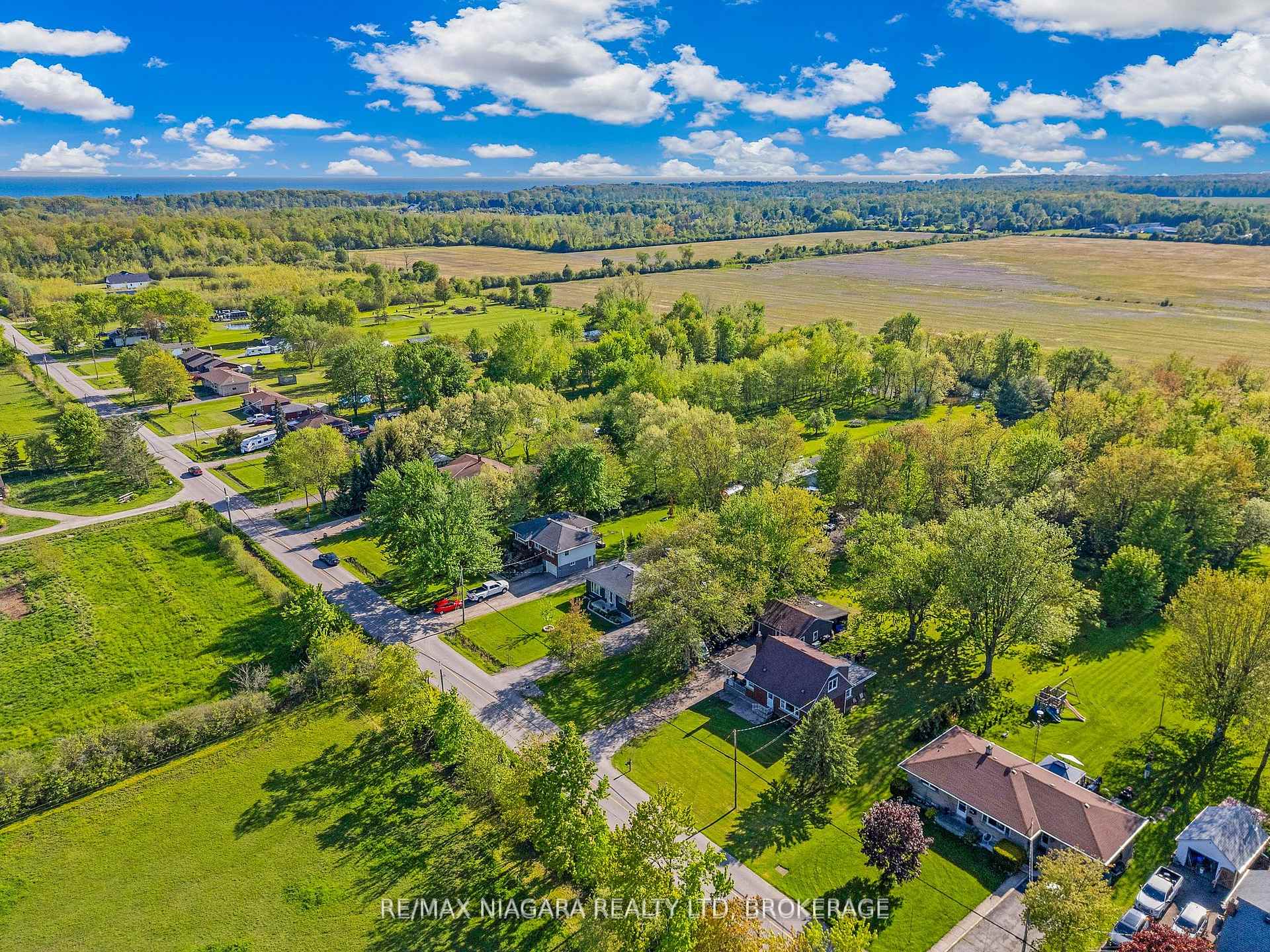 Photo 31 of 958 Silver Bay Road, Port Colborne, Sherkston — HOMEH