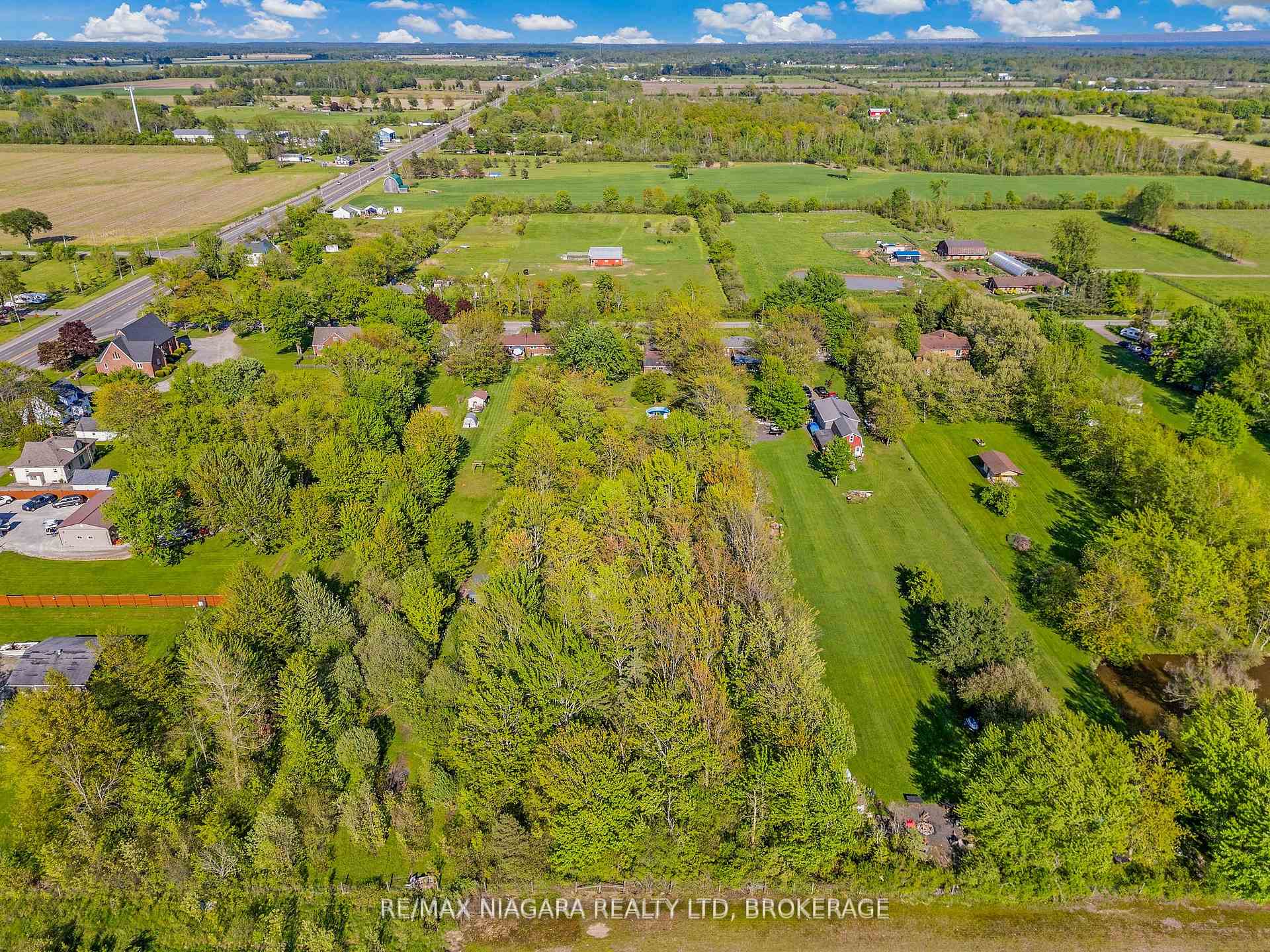 Photo 37 of 958 Silver Bay Road, Port Colborne, Sherkston — HOMEH