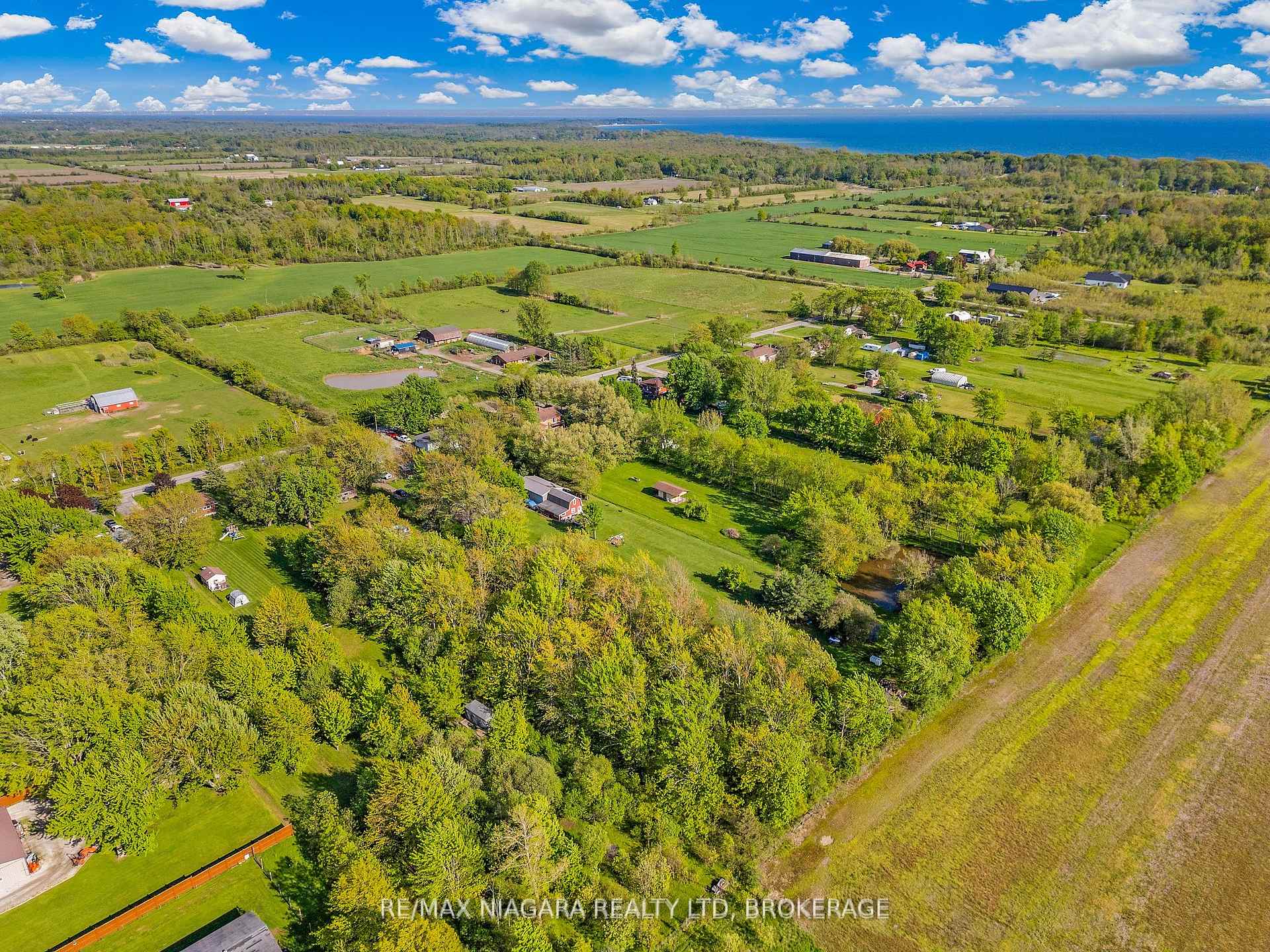 Photo 32 of 958 Silver Bay Road, Port Colborne, Sherkston — HOMEH