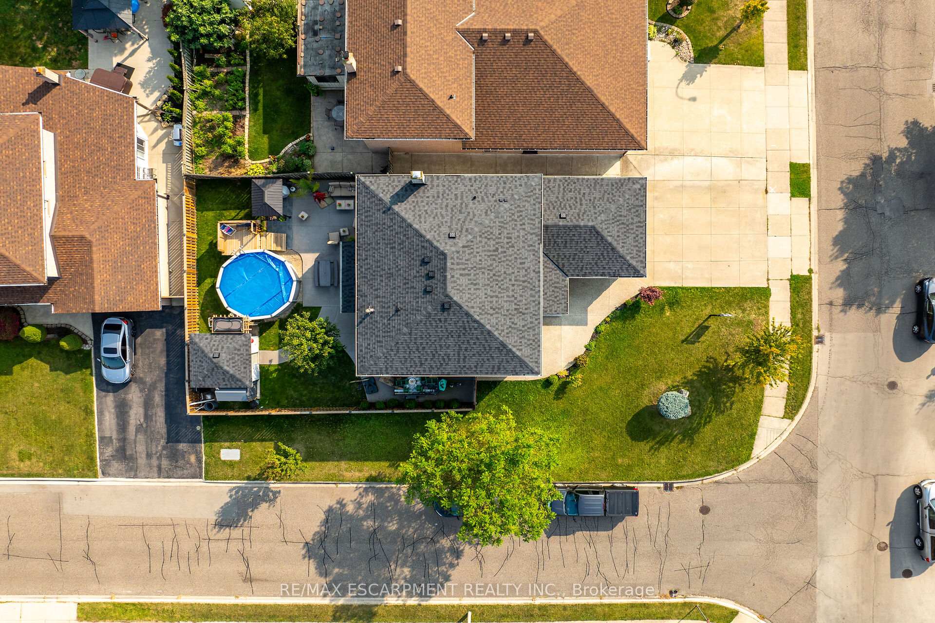 Photo 3 of 113 Valera Drive, Hamilton, Stoney Creek — HOMEH
