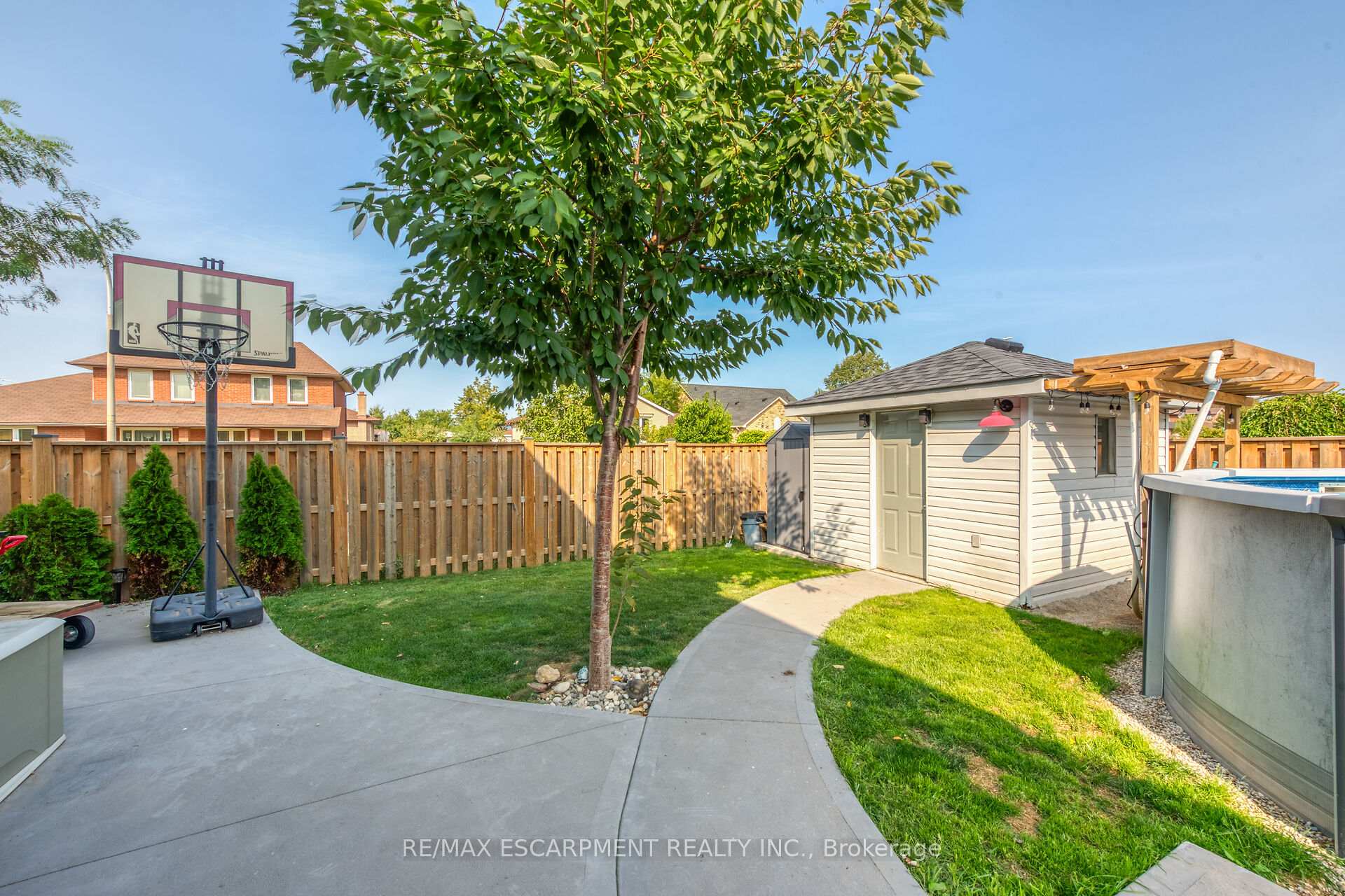 Photo 7 of 113 Valera Drive, Hamilton, Stoney Creek — HOMEH