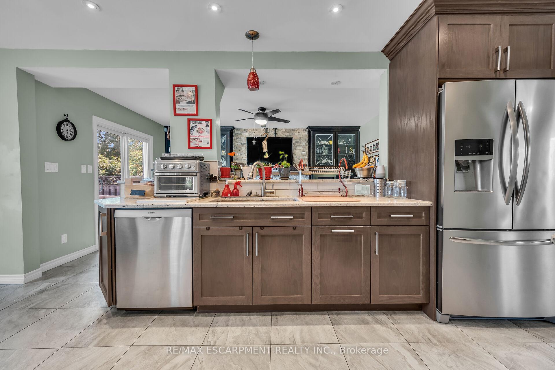 Photo 21 of 113 Valera Drive, Hamilton, Stoney Creek — HOMEH