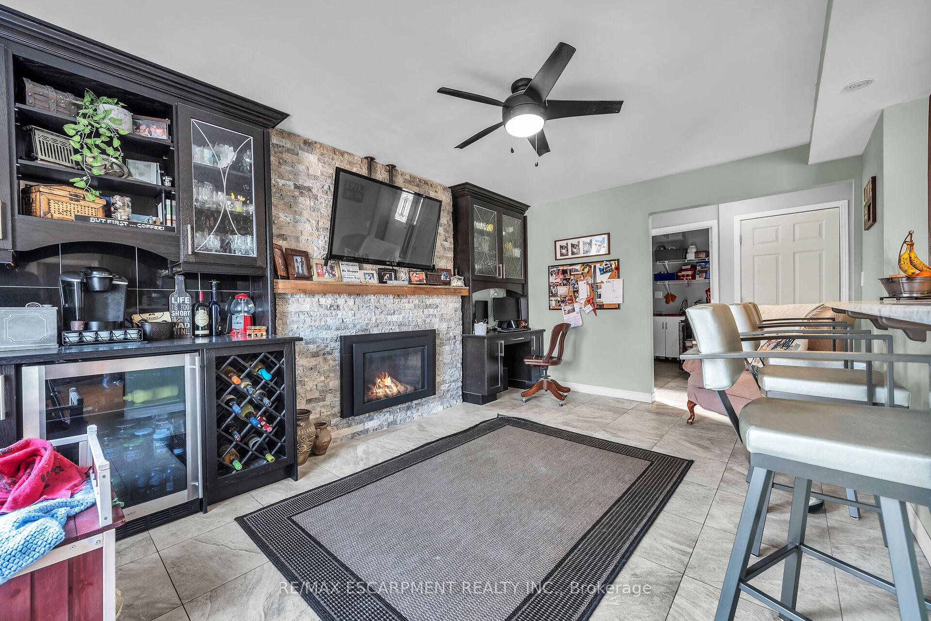 Photo 14 of 113 Valera Drive, Hamilton, Stoney Creek — HOMEH