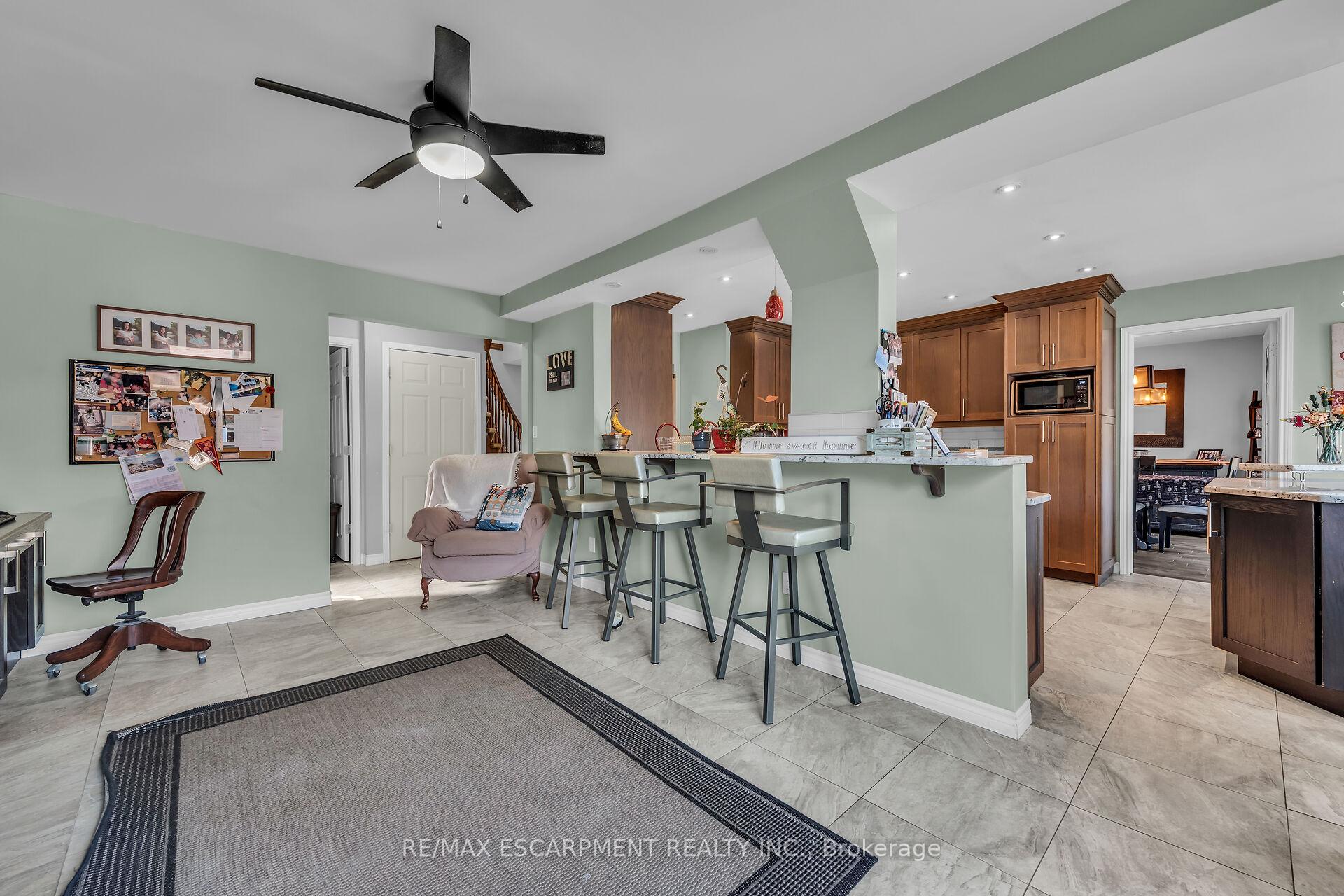 Photo 17 of 113 Valera Drive, Hamilton, Stoney Creek — HOMEH
