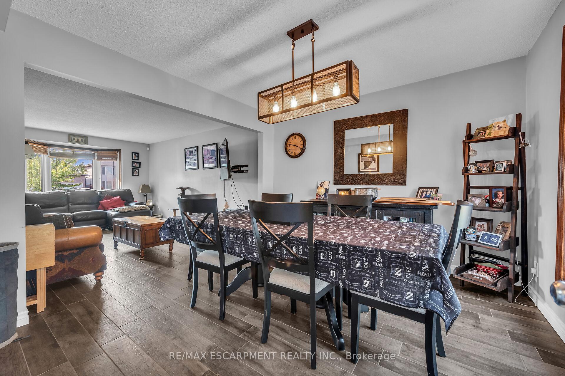 Photo 19 of 113 Valera Drive, Hamilton, Stoney Creek — HOMEH
