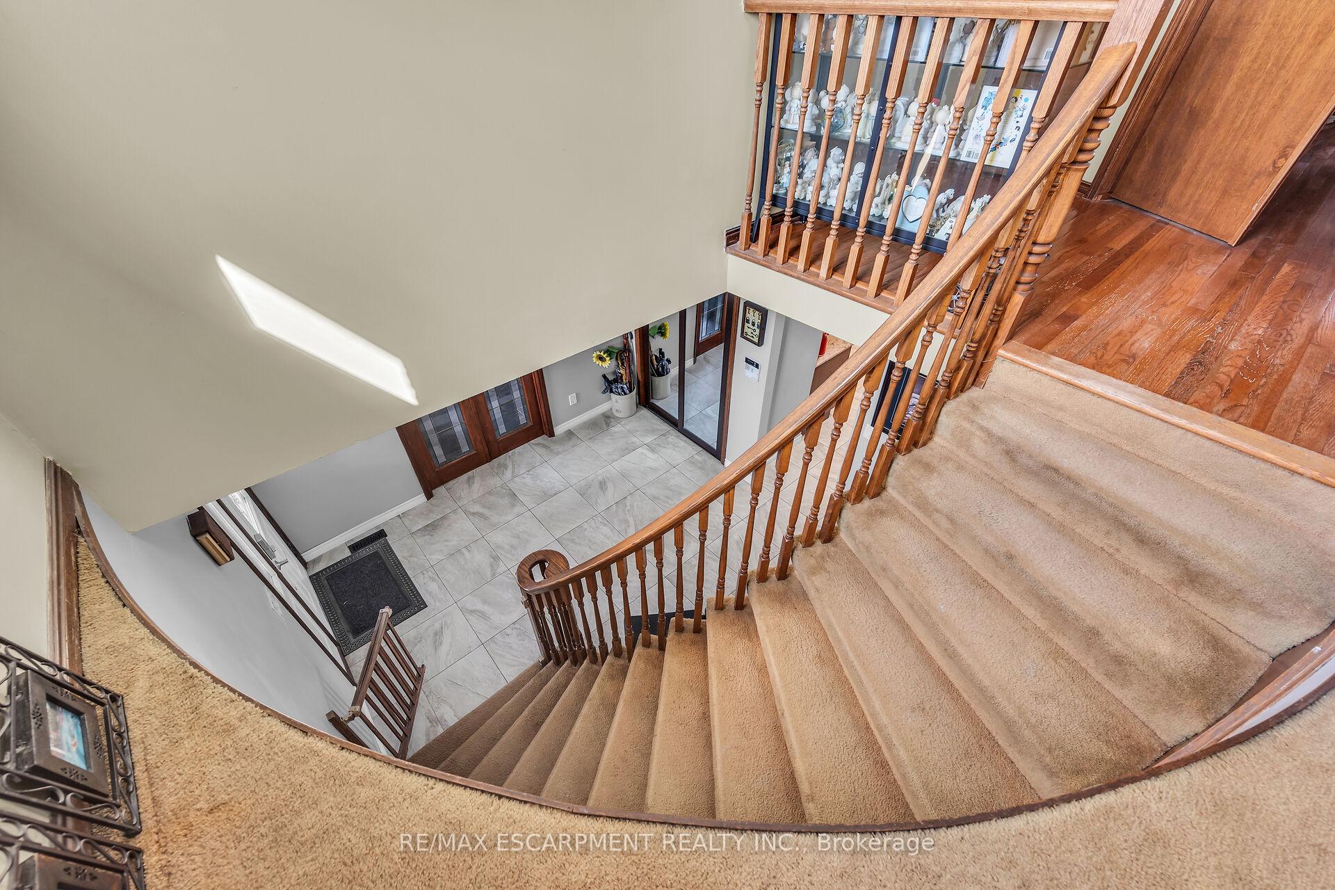 Photo 22 of 113 Valera Drive, Hamilton, Stoney Creek — HOMEH