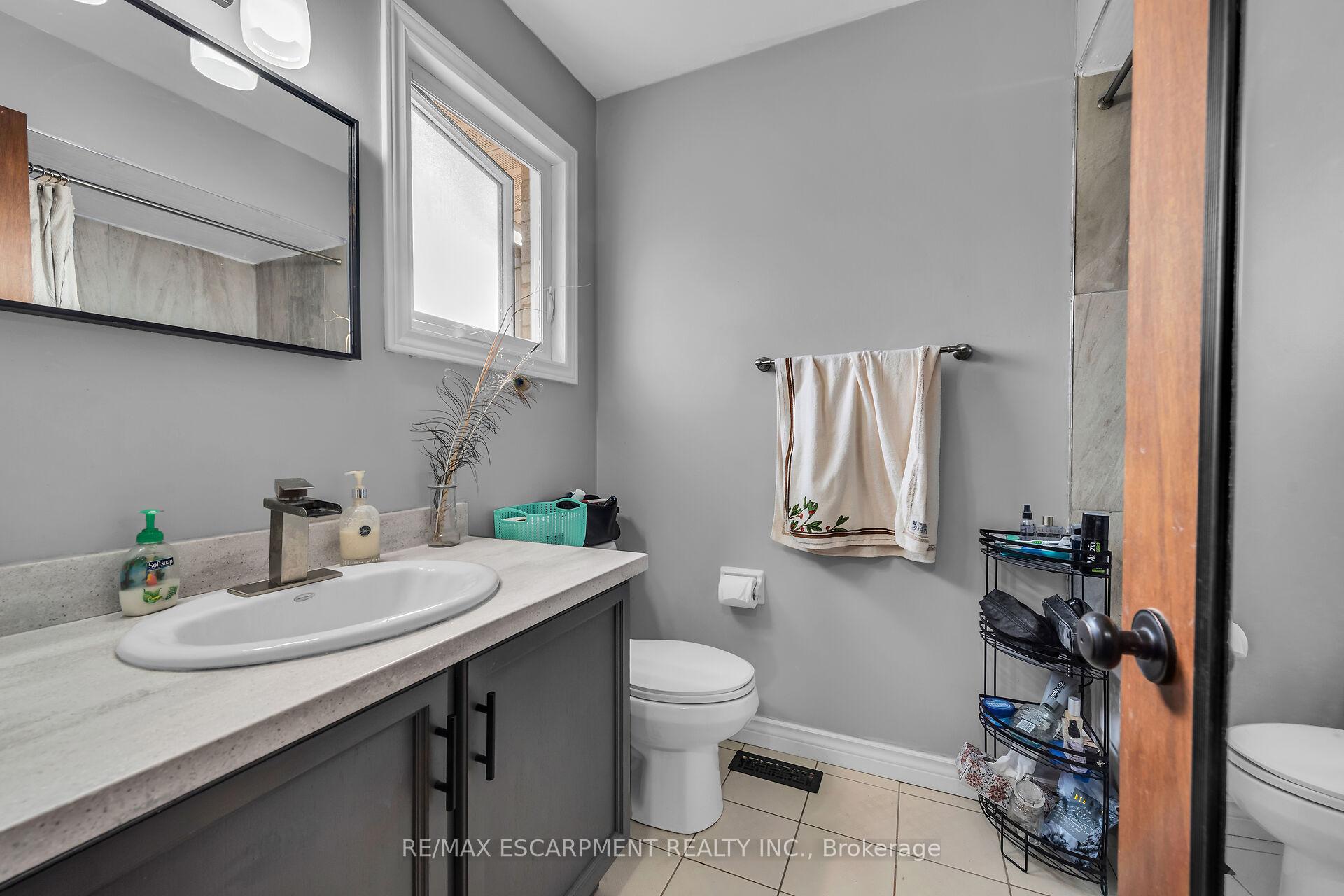Photo 28 of 113 Valera Drive, Hamilton, Stoney Creek — HOMEH