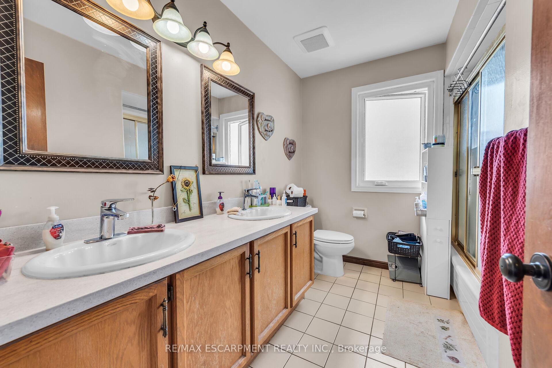 Photo 30 of 113 Valera Drive, Hamilton, Stoney Creek — HOMEH