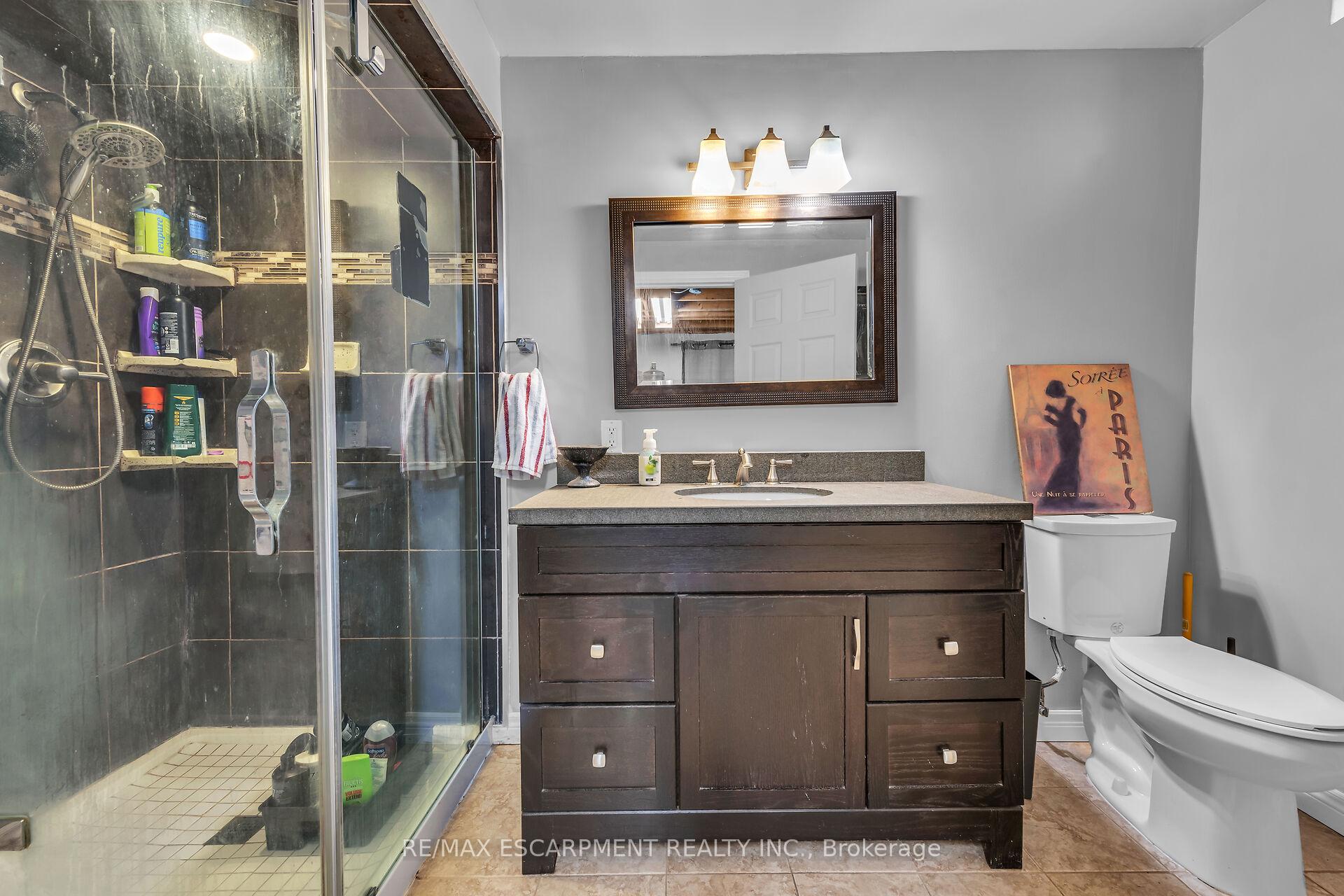 Photo 32 of 113 Valera Drive, Hamilton, Stoney Creek — HOMEH