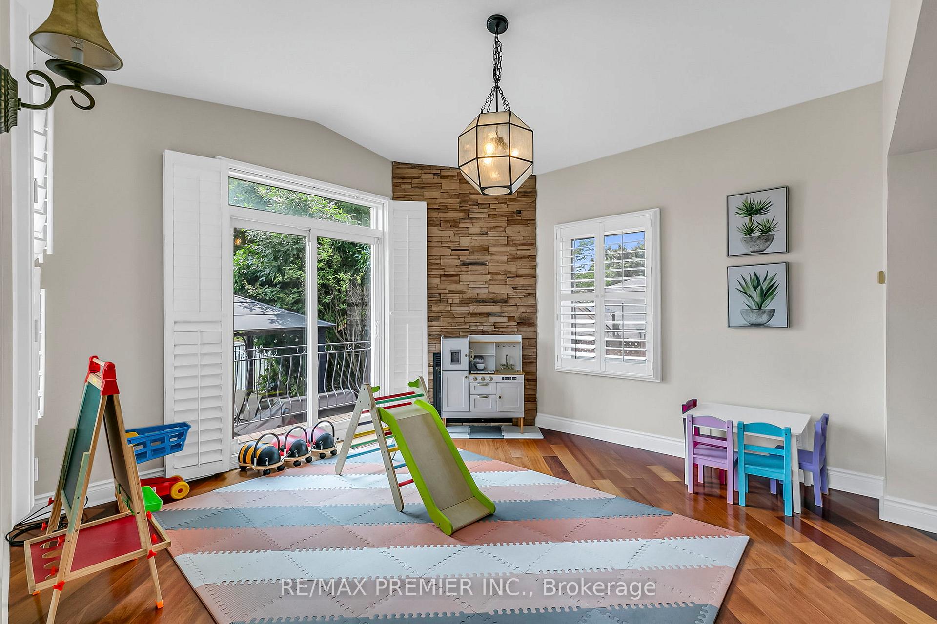 Photo 11 of 71 Hawman Avenue, Vaughan, Vaughan Grove — HOMEH