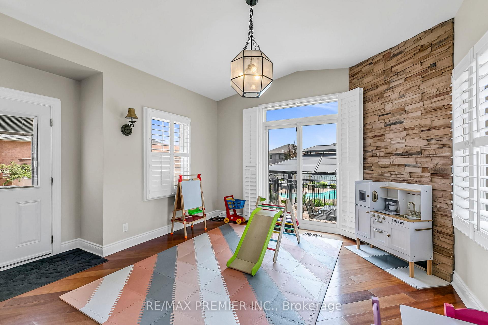 Photo 14 of 71 Hawman Avenue, Vaughan, Vaughan Grove — HOMEH