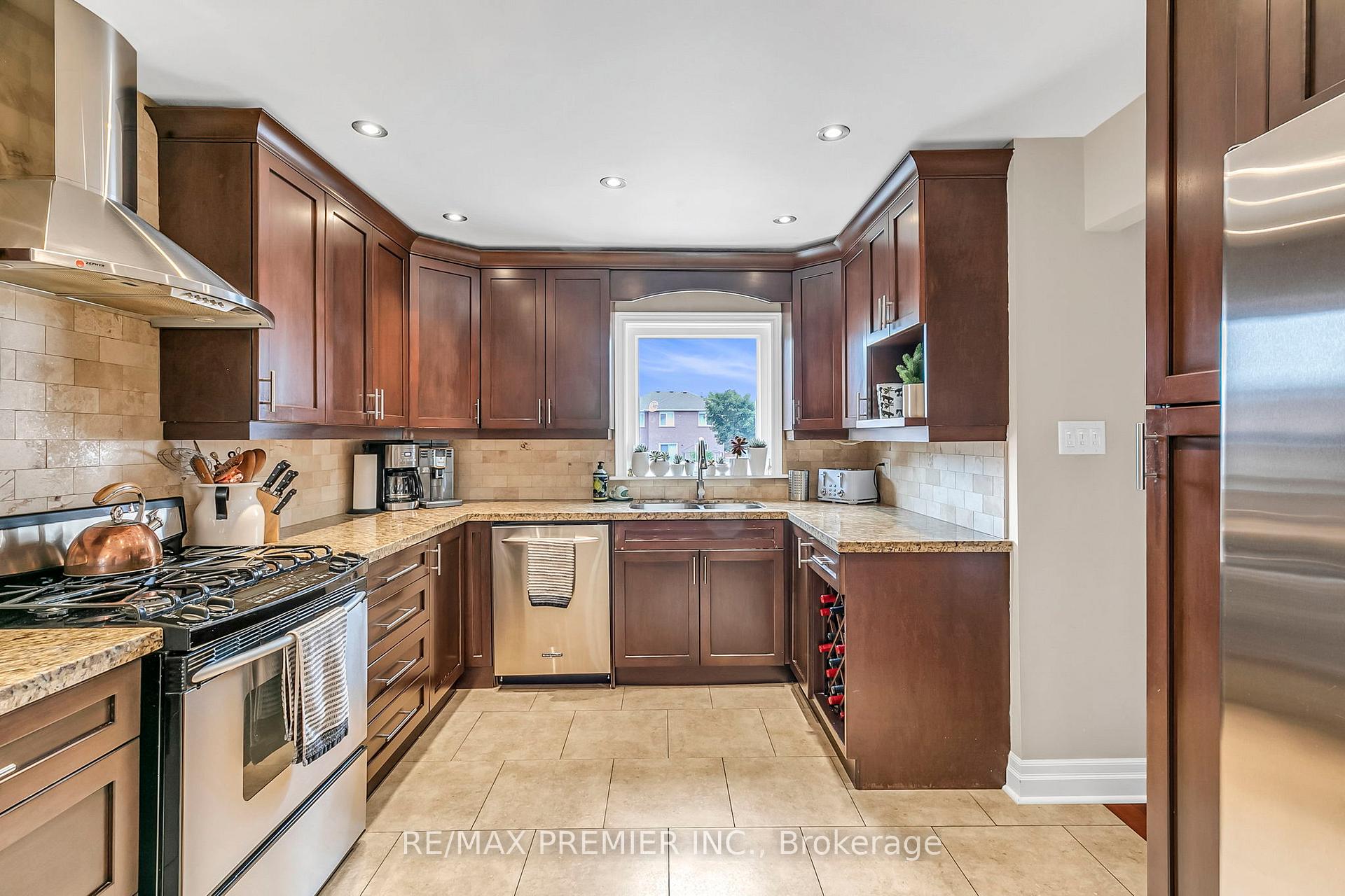 Photo 17 of 71 Hawman Avenue, Vaughan, Vaughan Grove — HOMEH