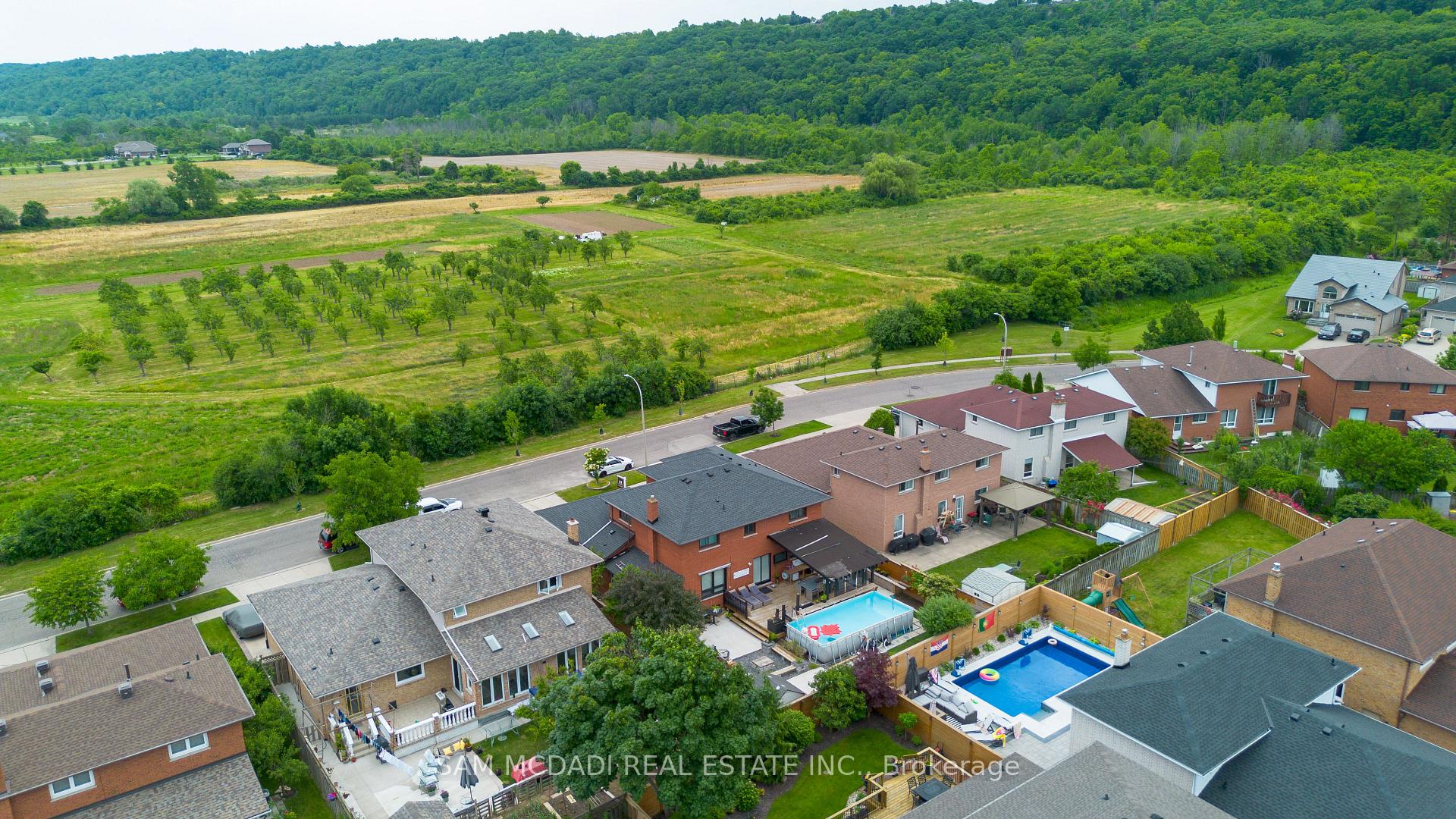 Photo 8 of 41 Regalview Drive, Hamilton, Stoney Creek — HOMEH