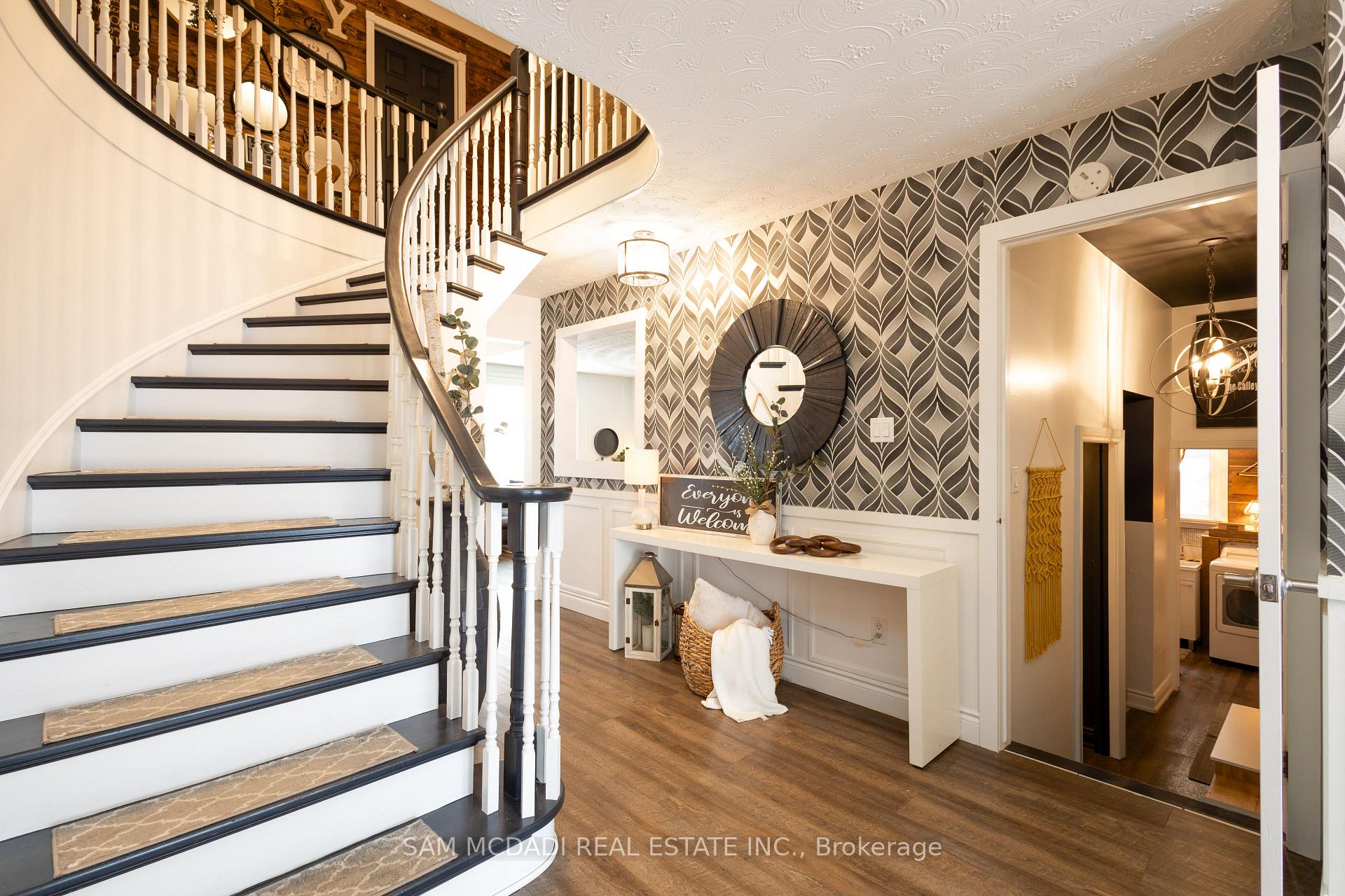 Photo 7 of 41 Regalview Drive, Hamilton, Stoney Creek — HOMEH