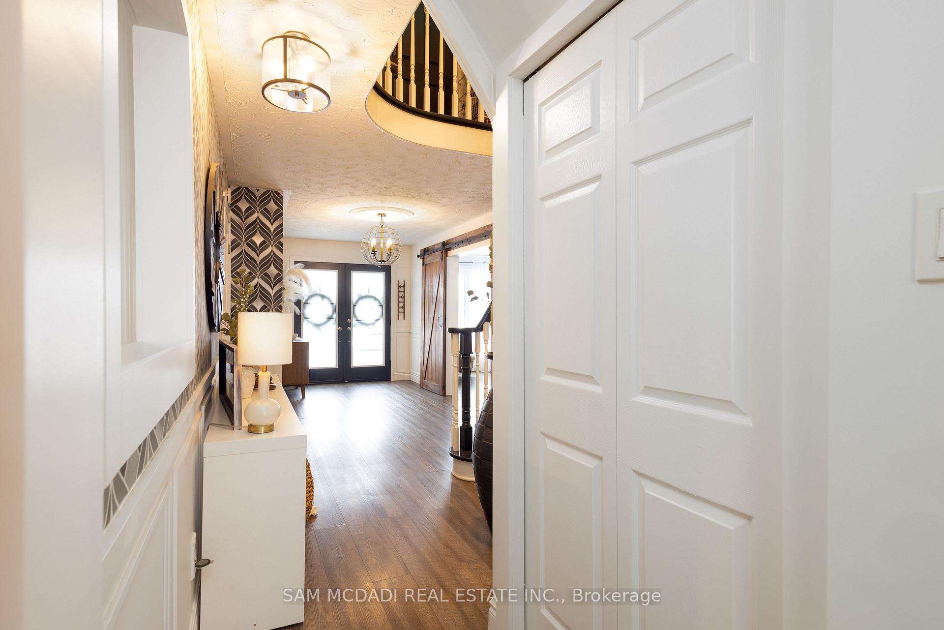 Photo 6 of 41 Regalview Drive, Hamilton, Stoney Creek — HOMEH