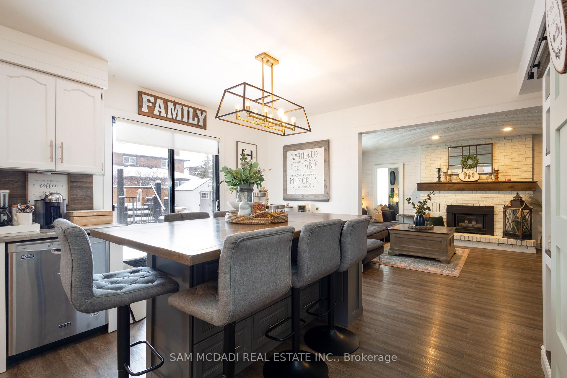 Photo 14 of 41 Regalview Drive, Hamilton, Stoney Creek — HOMEH