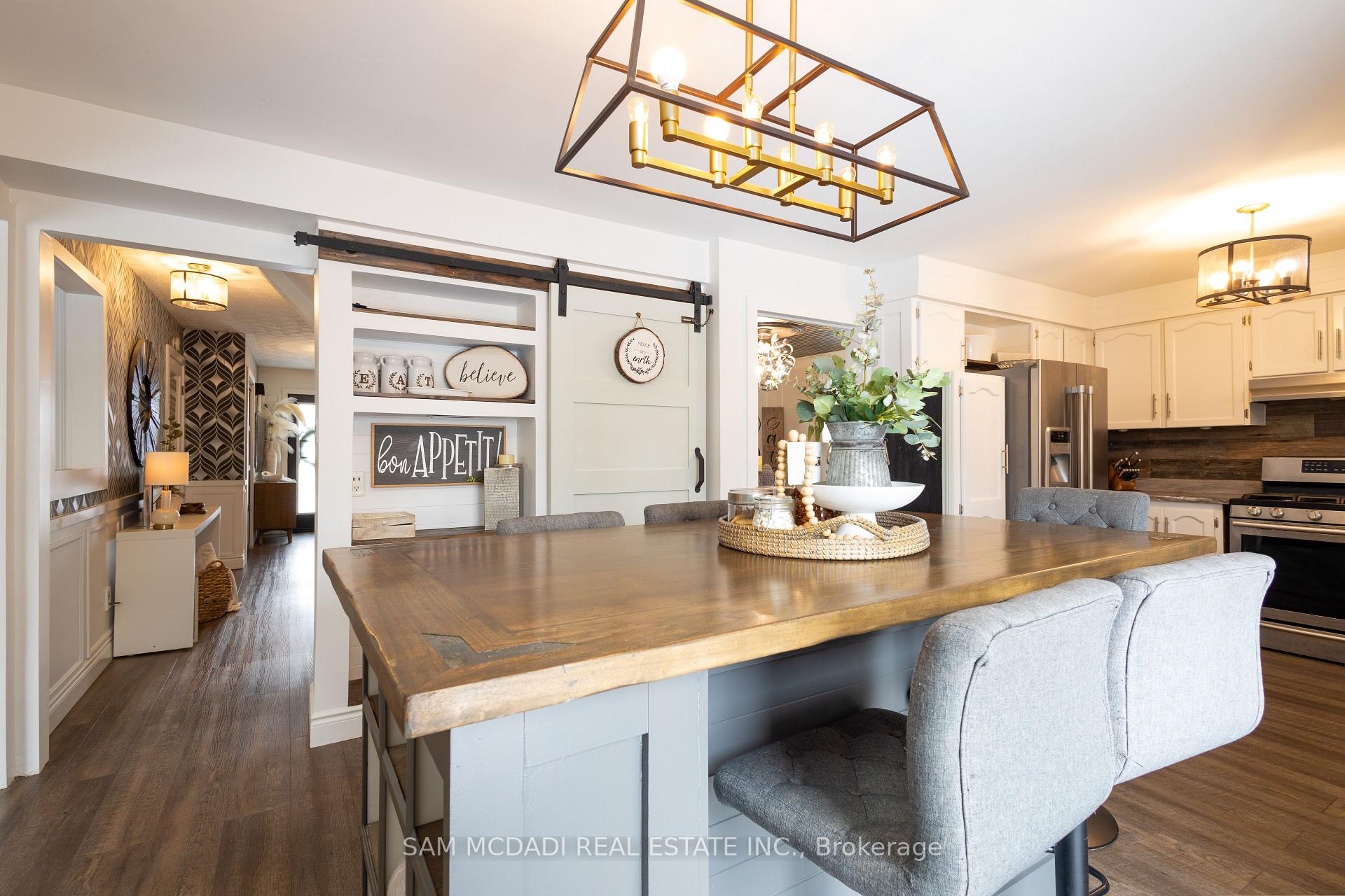 Photo 26 of 41 Regalview Drive, Hamilton, Stoney Creek — HOMEH